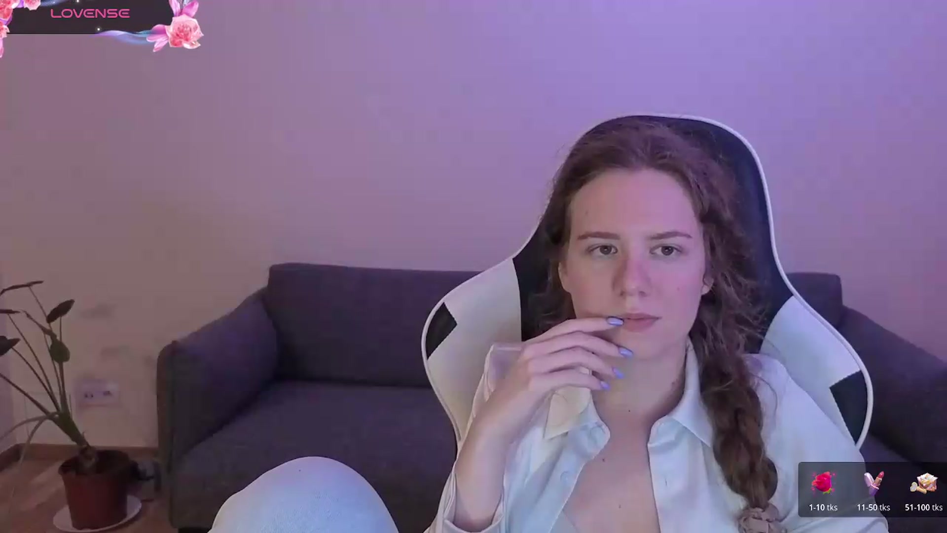 Gallery image thumbnail from BlueFlowerr's myfreecams stream on, 06/09/2026, 21:58 image 5 of 20