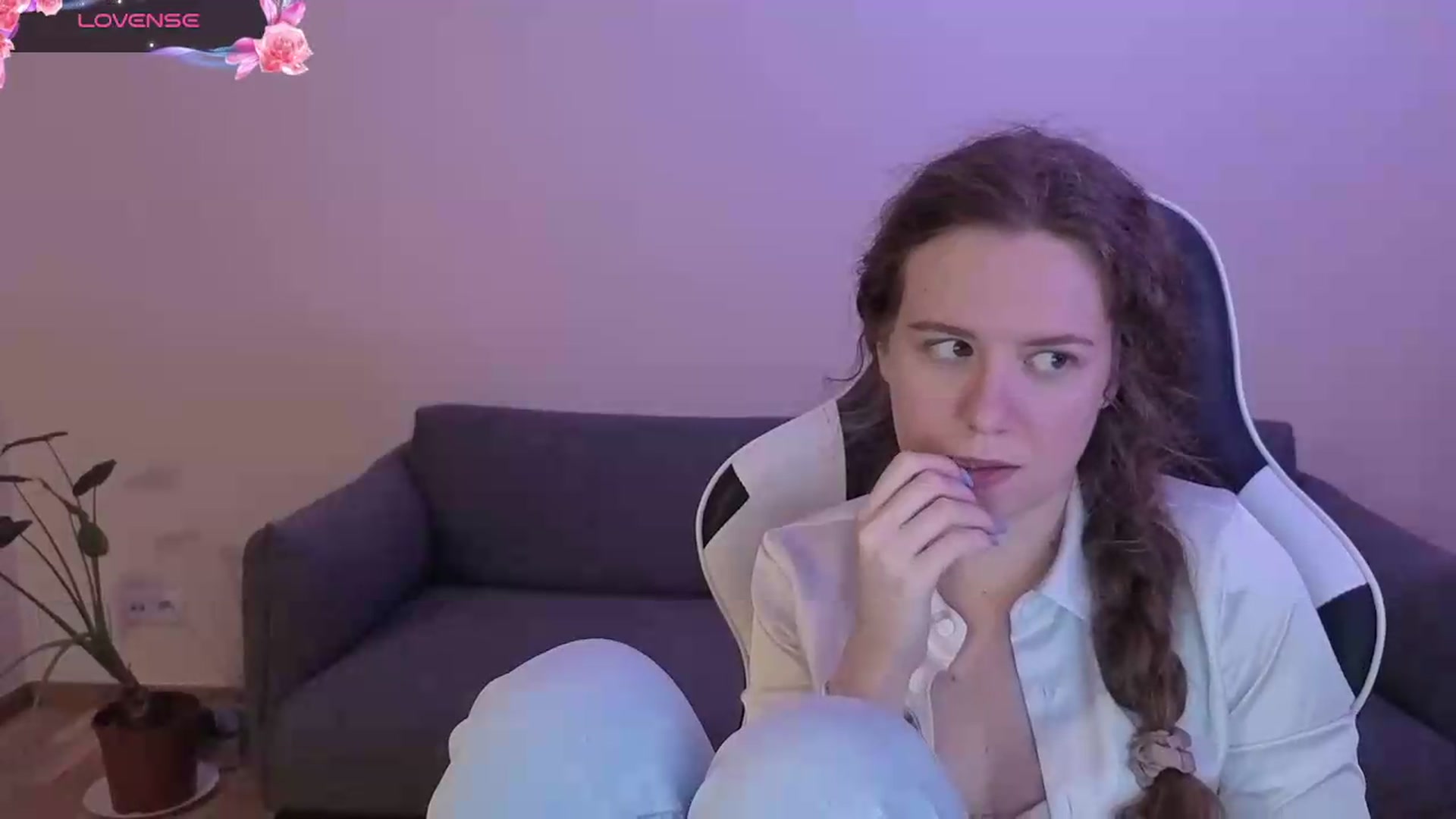 Gallery image thumbnail from BlueFlowerr's myfreecams stream on, 06/09/2026, 21:58 image 15 of 20