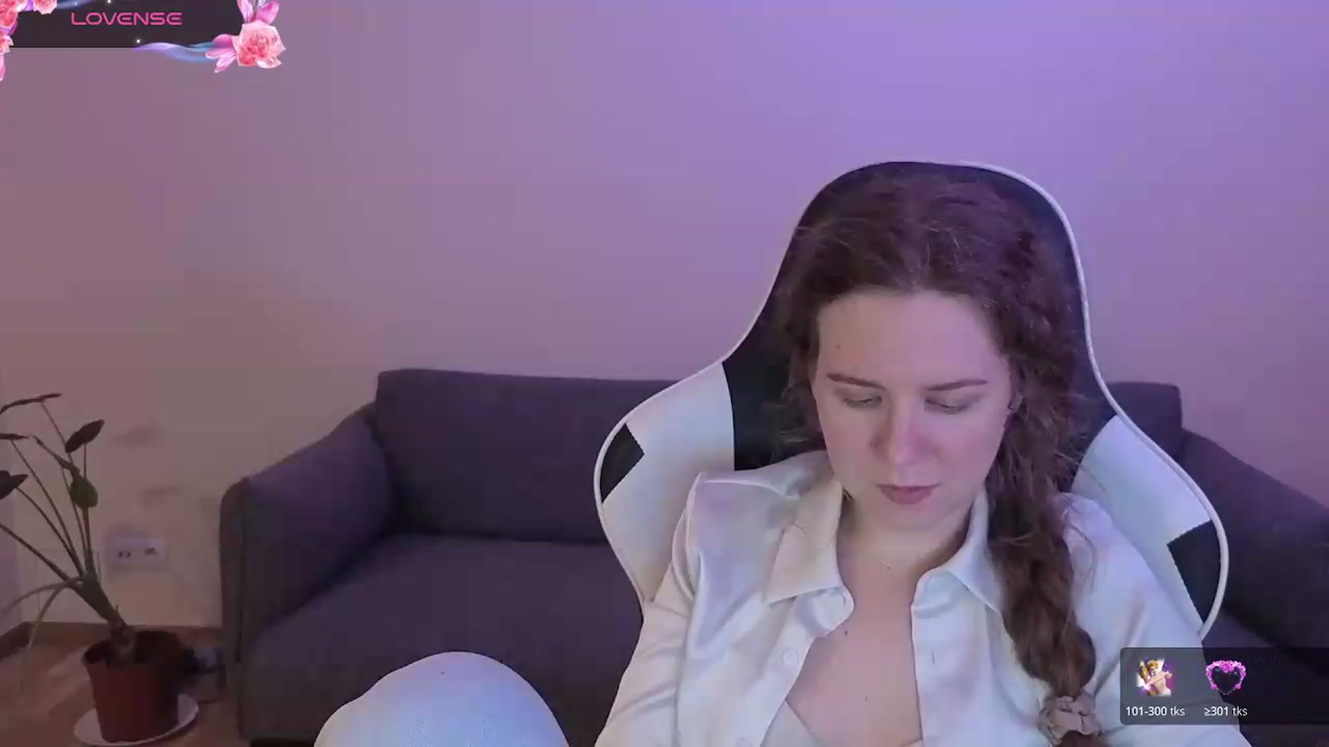Gallery image thumbnail from BlueFlowerr's myfreecams stream on, 06/09/2026, 21:58 image 4 of 20