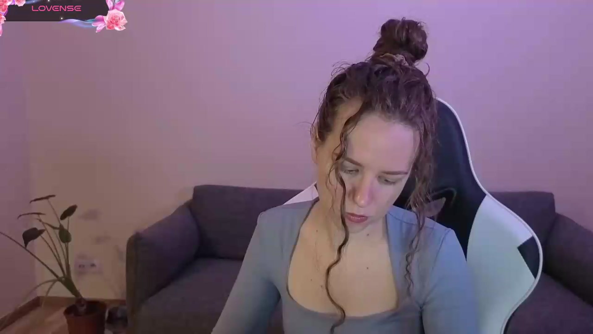 Gallery image thumbnail from BlueFlowerr's myfreecams stream on, 06/10/2026, 18:17 image 11 of 20