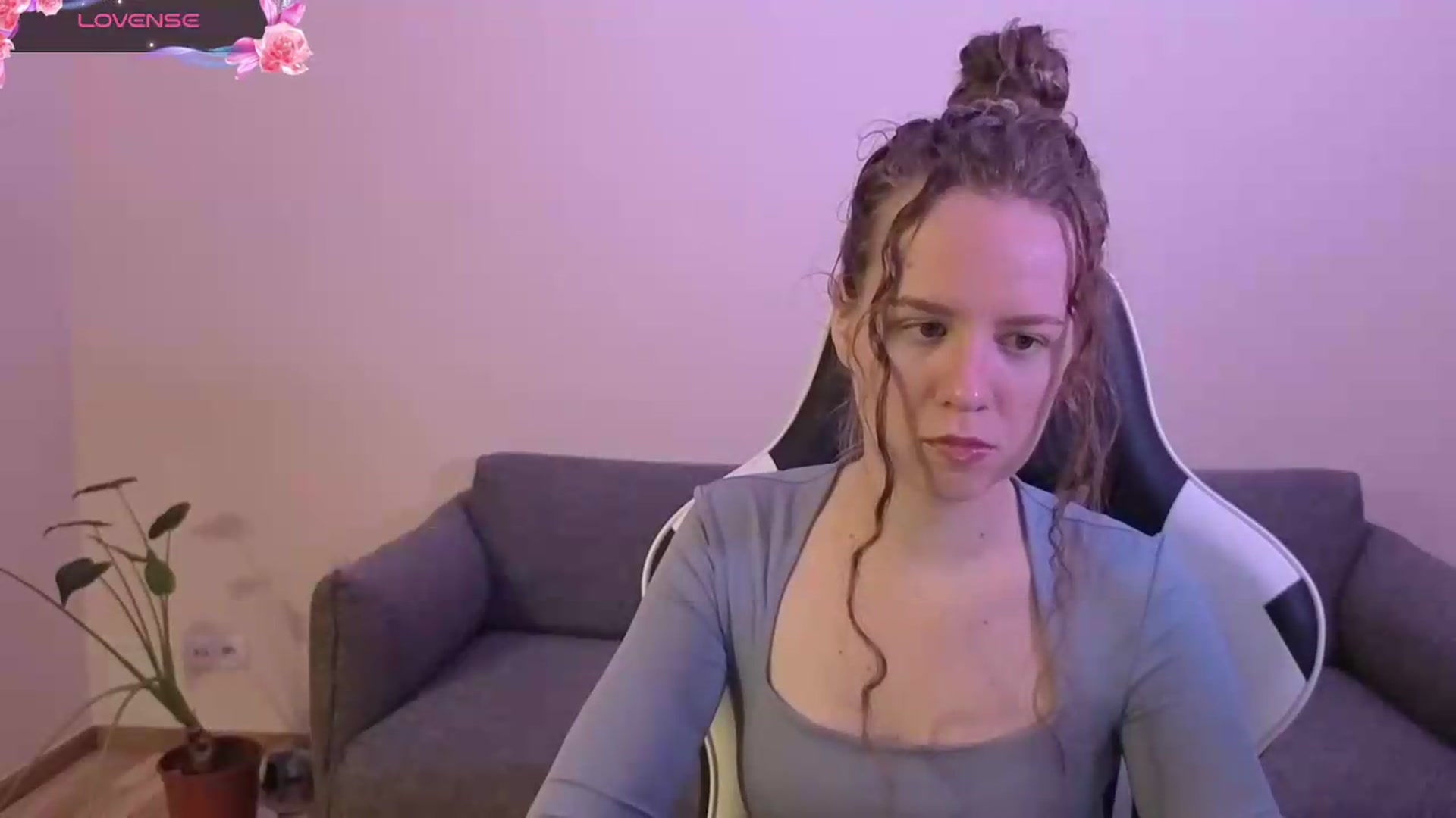 Gallery image thumbnail from BlueFlowerr's myfreecams stream on, 06/10/2026, 18:17 image 8 of 20
