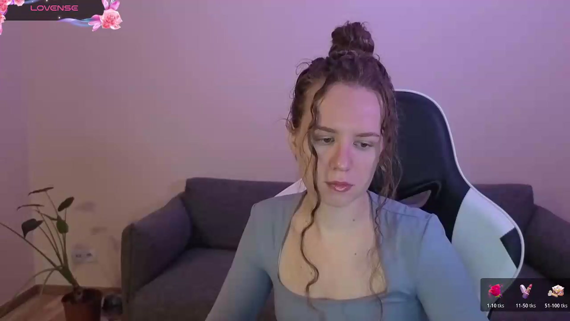 Gallery image thumbnail from BlueFlowerr's myfreecams stream on, 06/10/2026, 18:17 image 12 of 20