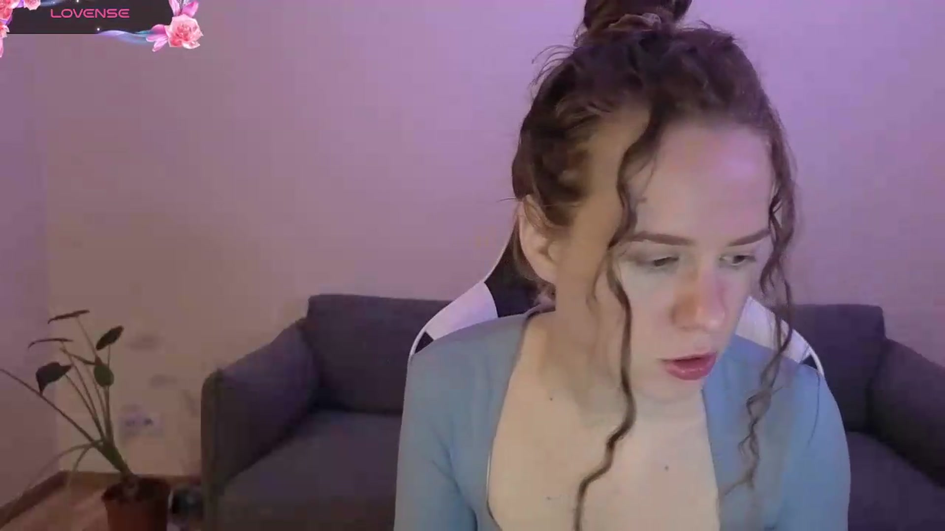 Gallery image thumbnail from BlueFlowerr's myfreecams stream on, 06/10/2026, 18:17 image 7 of 20
