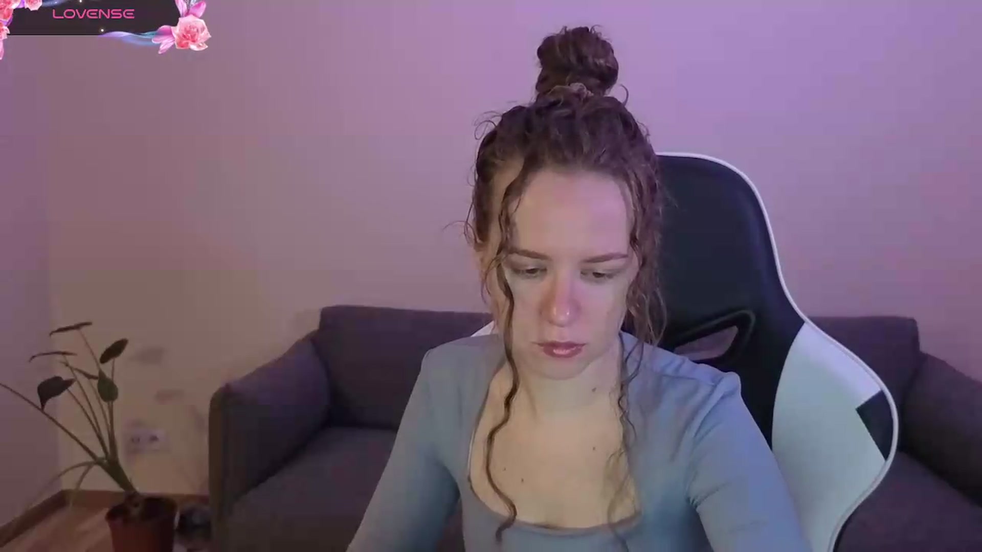 Gallery image thumbnail from BlueFlowerr's myfreecams stream on, 06/10/2026, 18:17 image 10 of 20