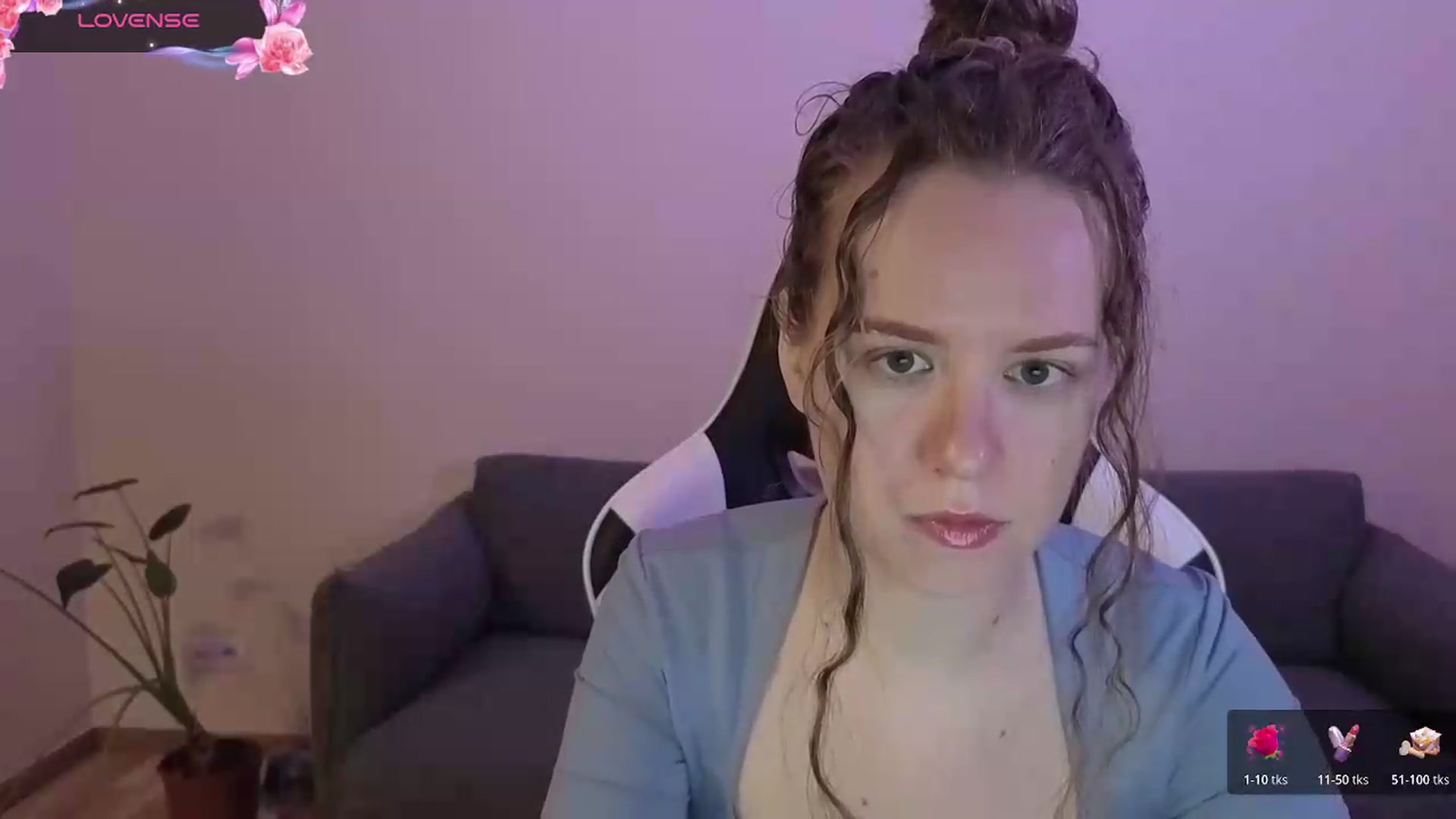 Gallery image thumbnail from BlueFlowerr's myfreecams stream on, 06/10/2026, 18:17 image 3 of 20
