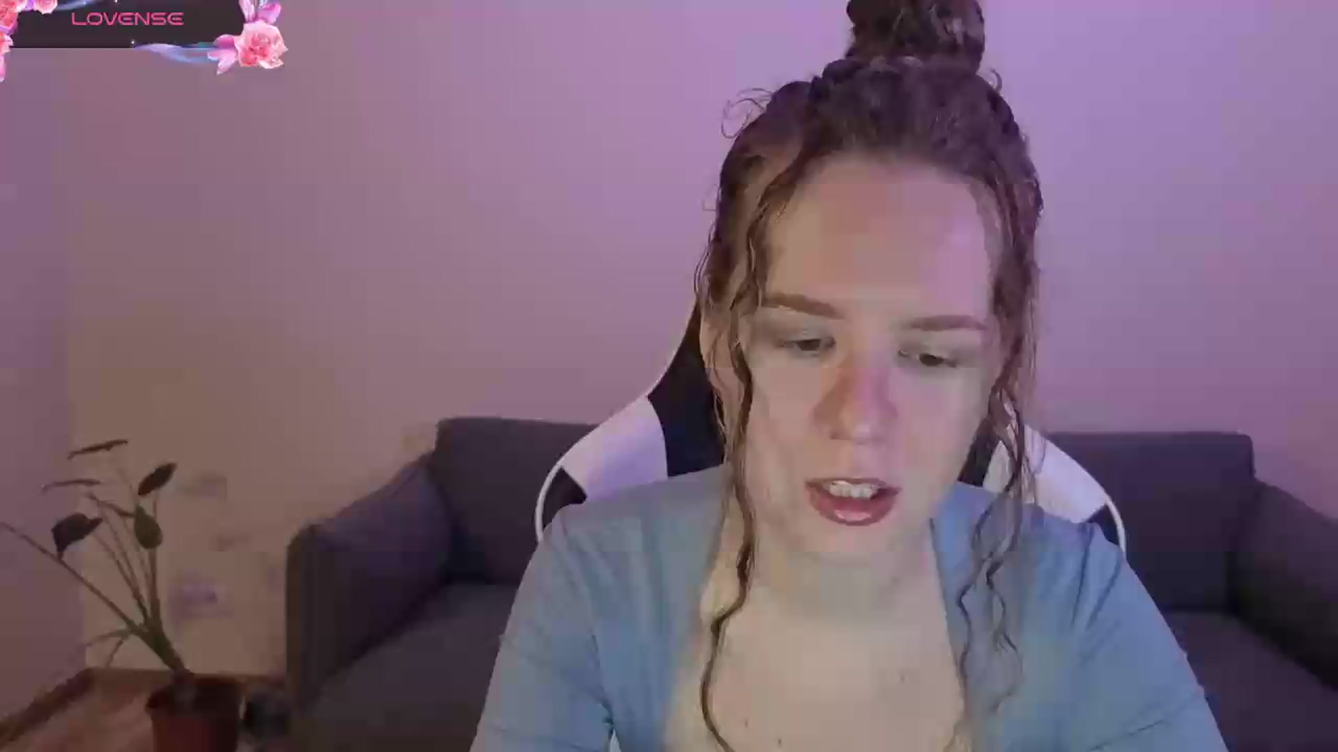 Gallery image thumbnail from BlueFlowerr's myfreecams stream on, 06/10/2026, 18:17 image 1 of 20