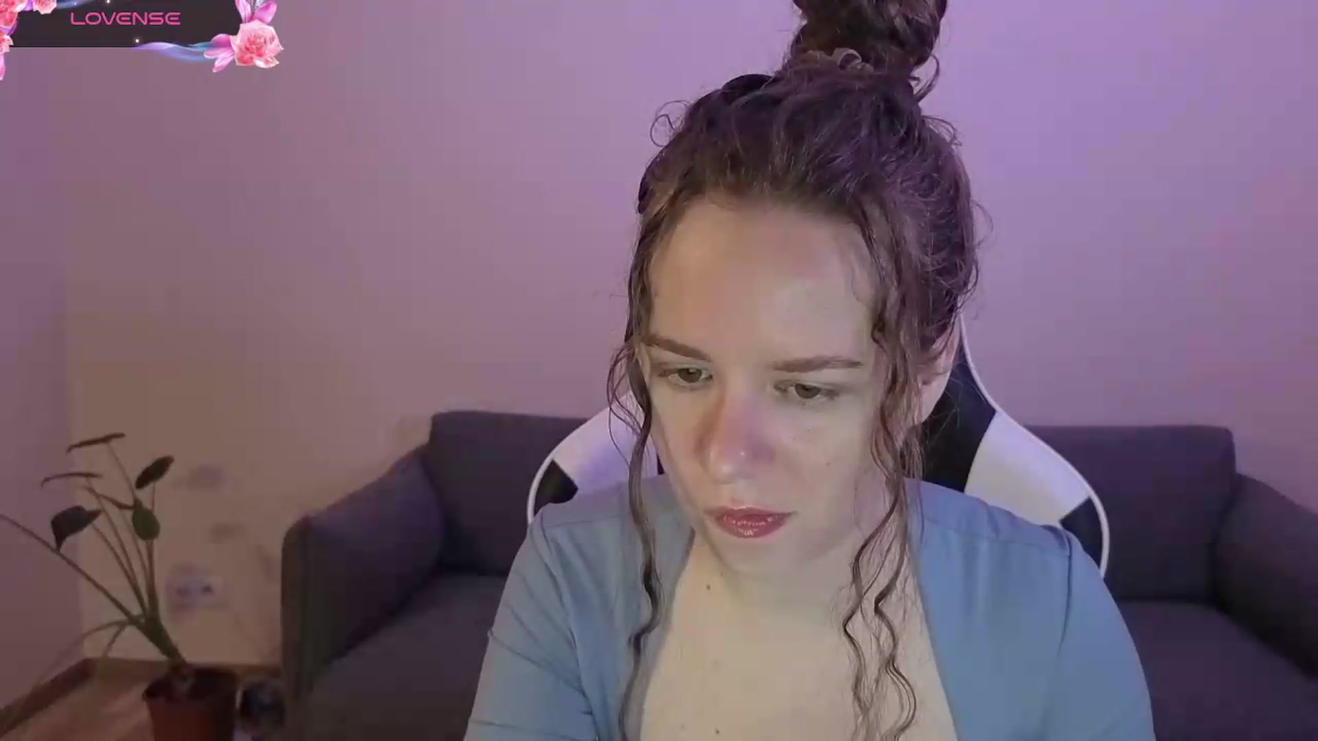 Gallery image thumbnail from BlueFlowerr's myfreecams stream on, 06/10/2026, 18:17 image 2 of 20
