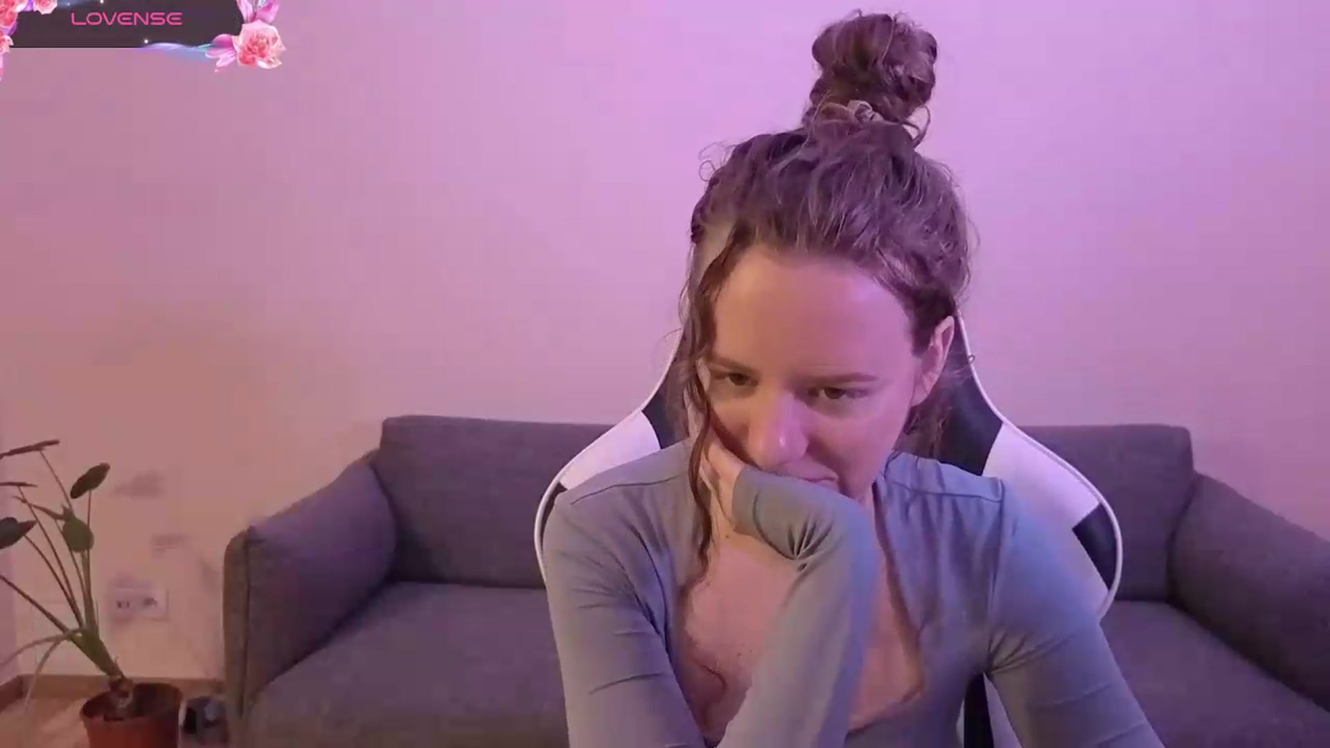 Gallery image thumbnail from BlueFlowerr's myfreecams stream on, 06/10/2026, 20:51 image 8 of 20