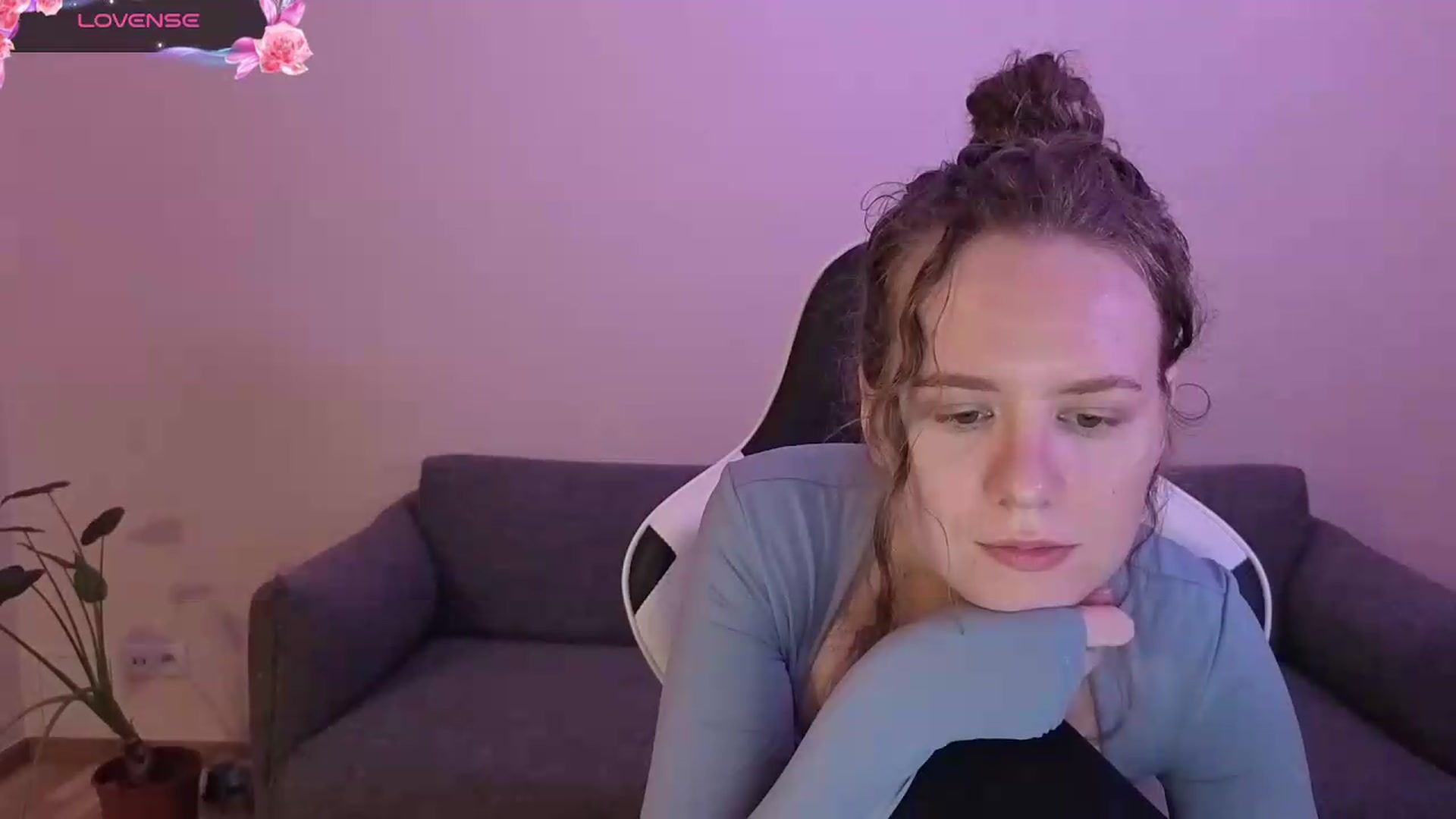 Gallery image thumbnail from BlueFlowerr's myfreecams stream on, 06/10/2026, 20:51 image 14 of 20