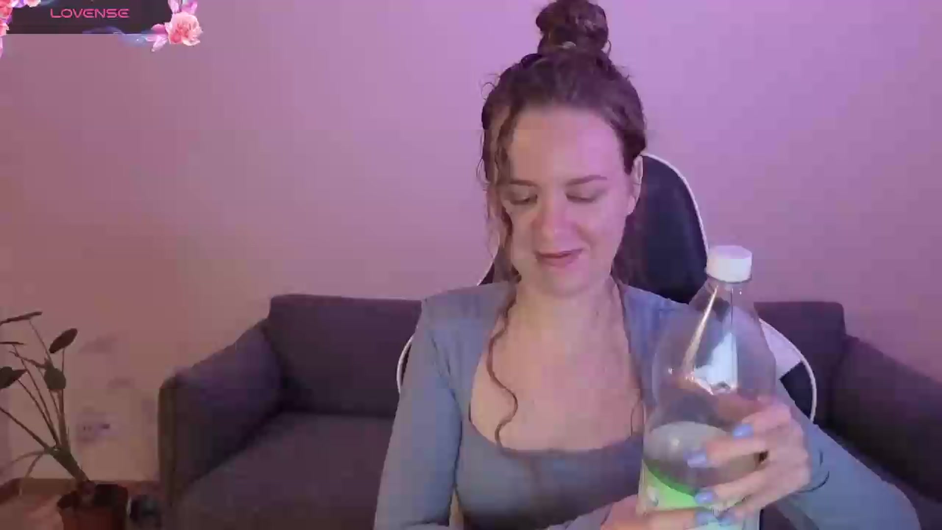 Gallery image thumbnail from BlueFlowerr's myfreecams stream on, 06/10/2026, 20:51 image 7 of 20