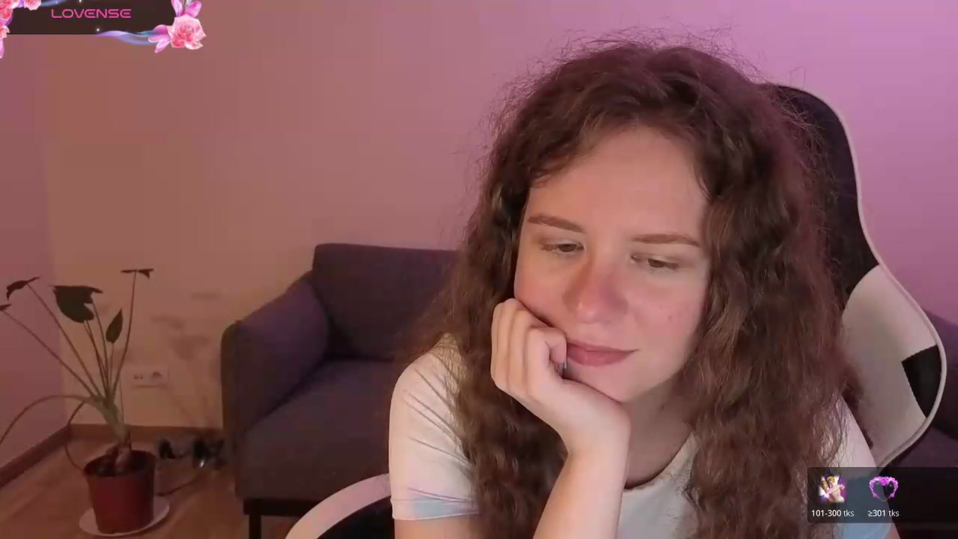 Gallery image thumbnail from BlueFlowerr's myfreecams stream on, 06/11/2026, 22:10 image 6 of 20