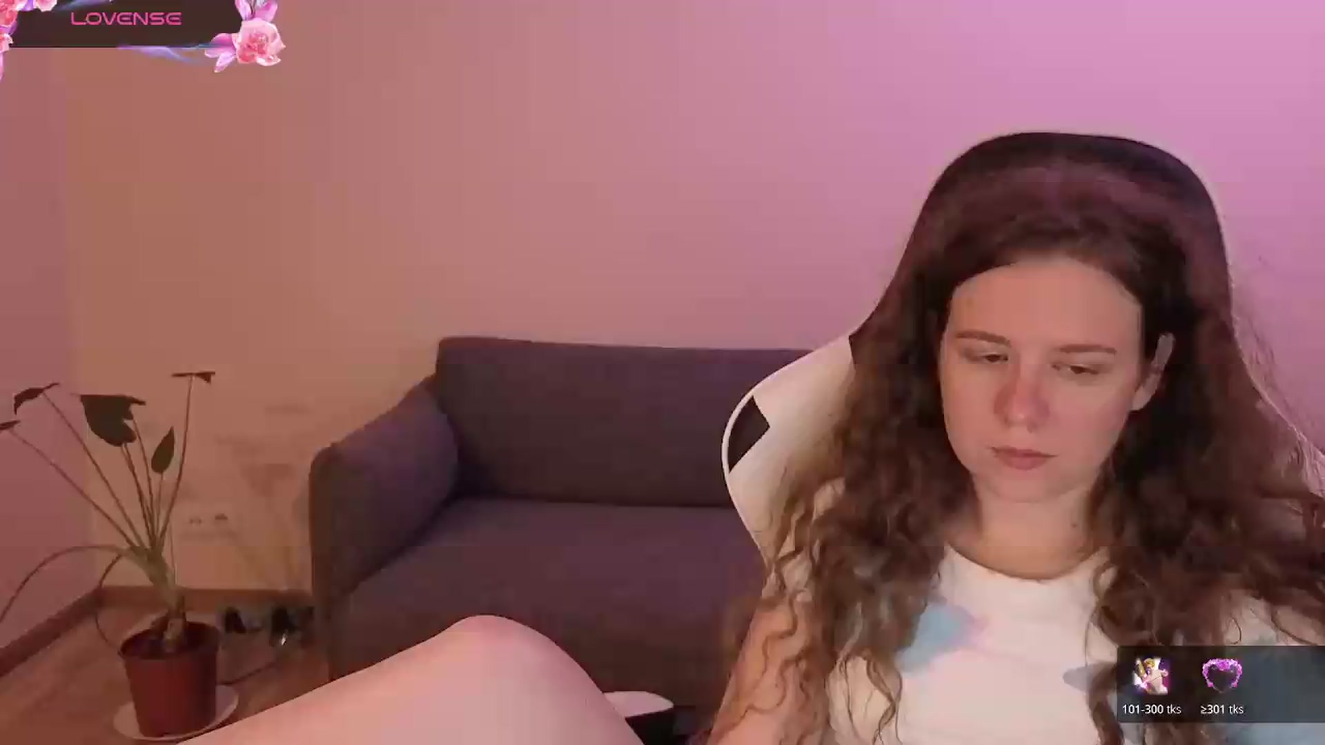 Gallery image thumbnail from BlueFlowerr's myfreecams stream on, 06/12/2026, 24:30 image 2 of 20