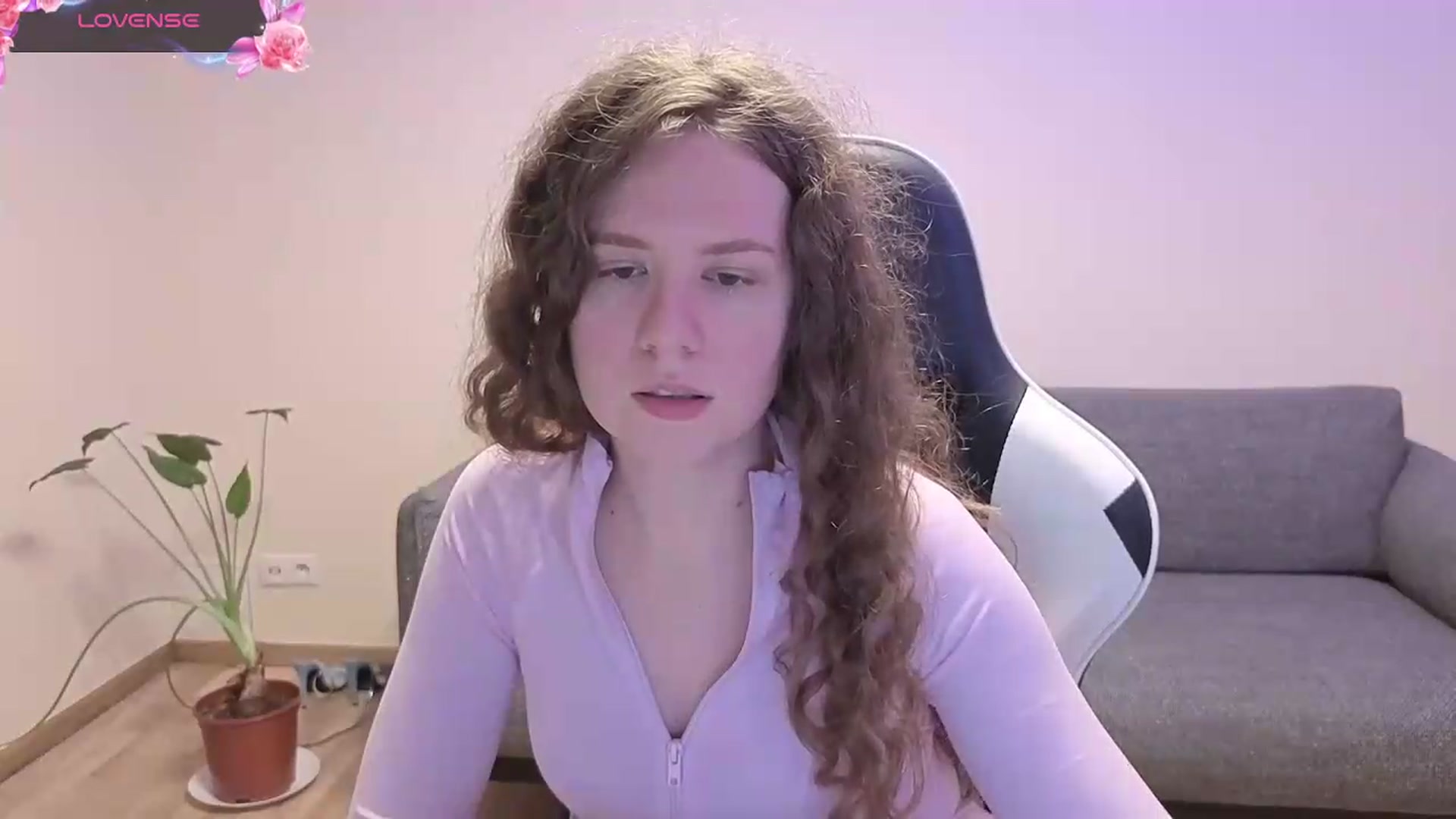 Gallery image thumbnail from BlueFlowerr's myfreecams stream on, 06/12/2026, 19:07 image 6 of 20