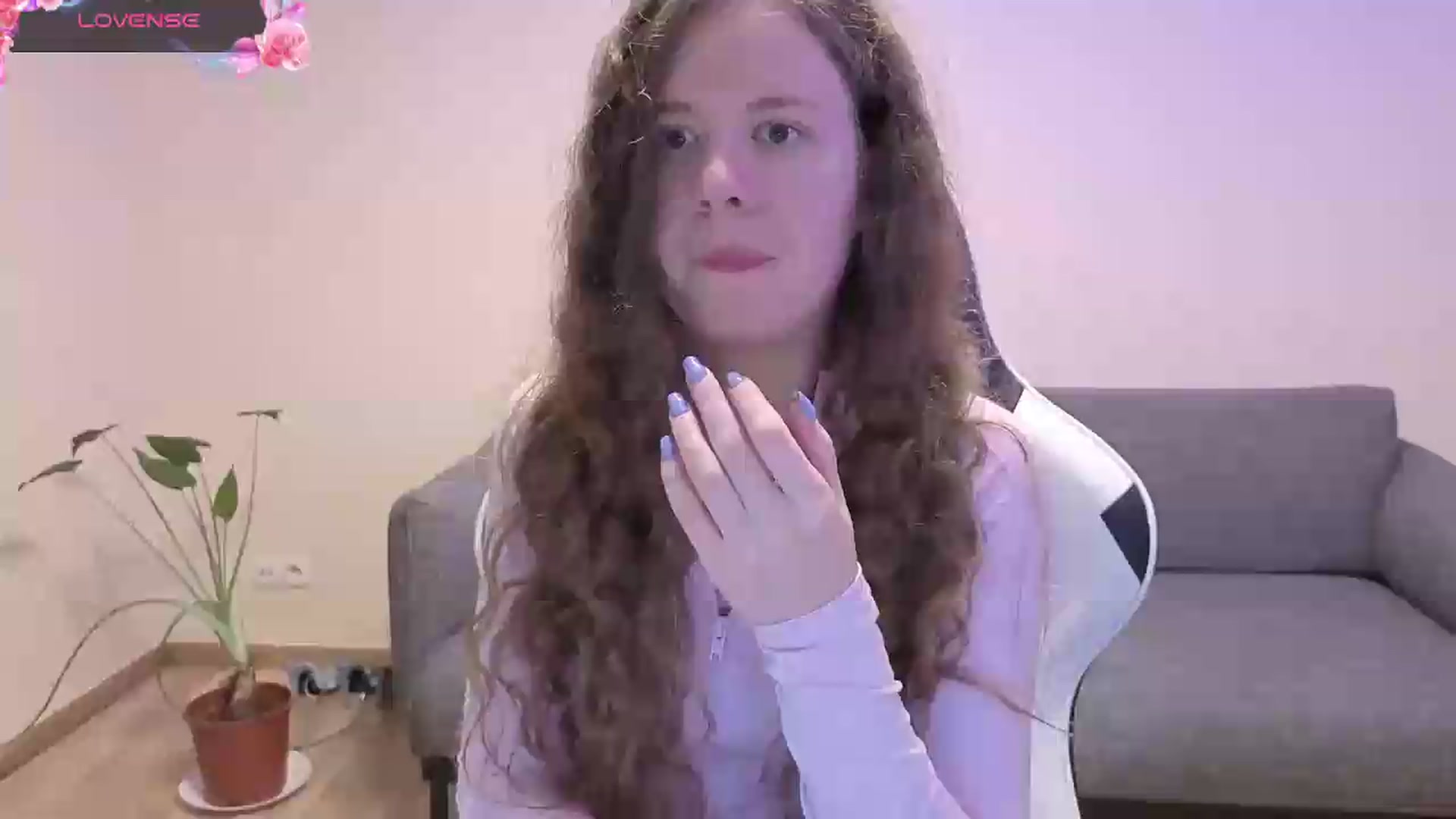 Gallery image thumbnail from BlueFlowerr's myfreecams stream on, 06/12/2026, 19:07 image 2 of 20