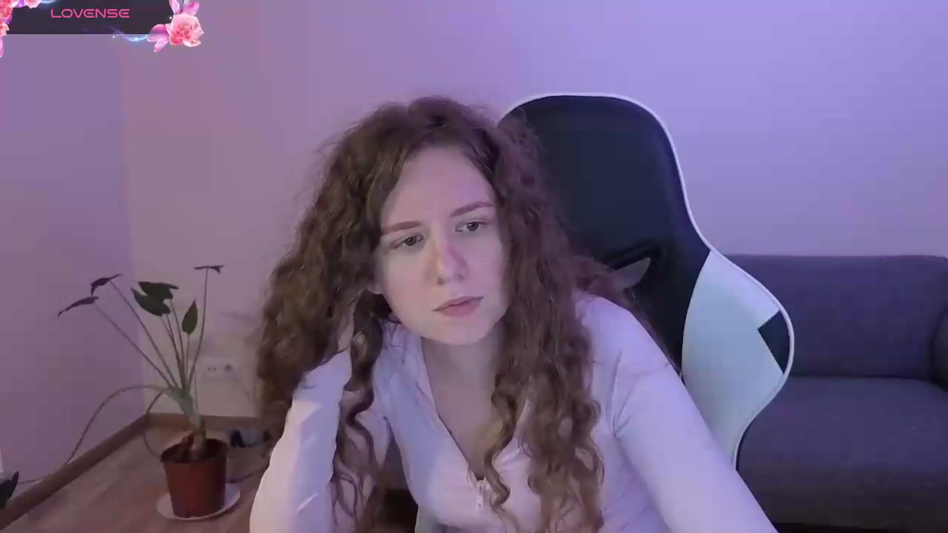 Gallery image thumbnail from BlueFlowerr's myfreecams stream on, 06/12/2026, 19:07 image 16 of 20
