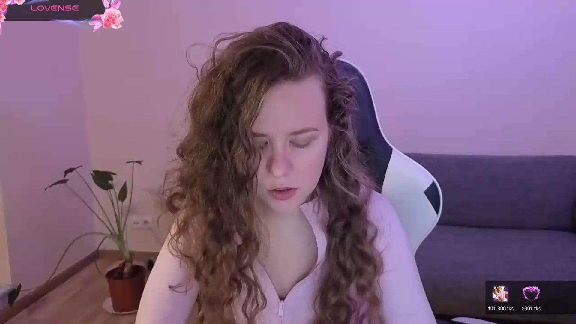 Gallery image thumbnail from BlueFlowerr's myfreecams stream on, 06/12/2026, 20:10 image 2 of 20