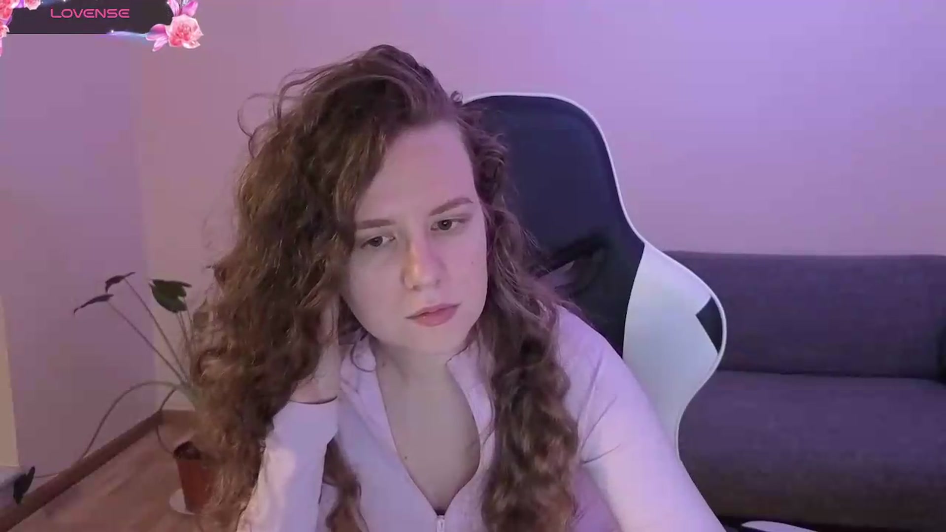 Gallery image thumbnail from BlueFlowerr's myfreecams stream on, 06/12/2026, 20:10 image 3 of 20