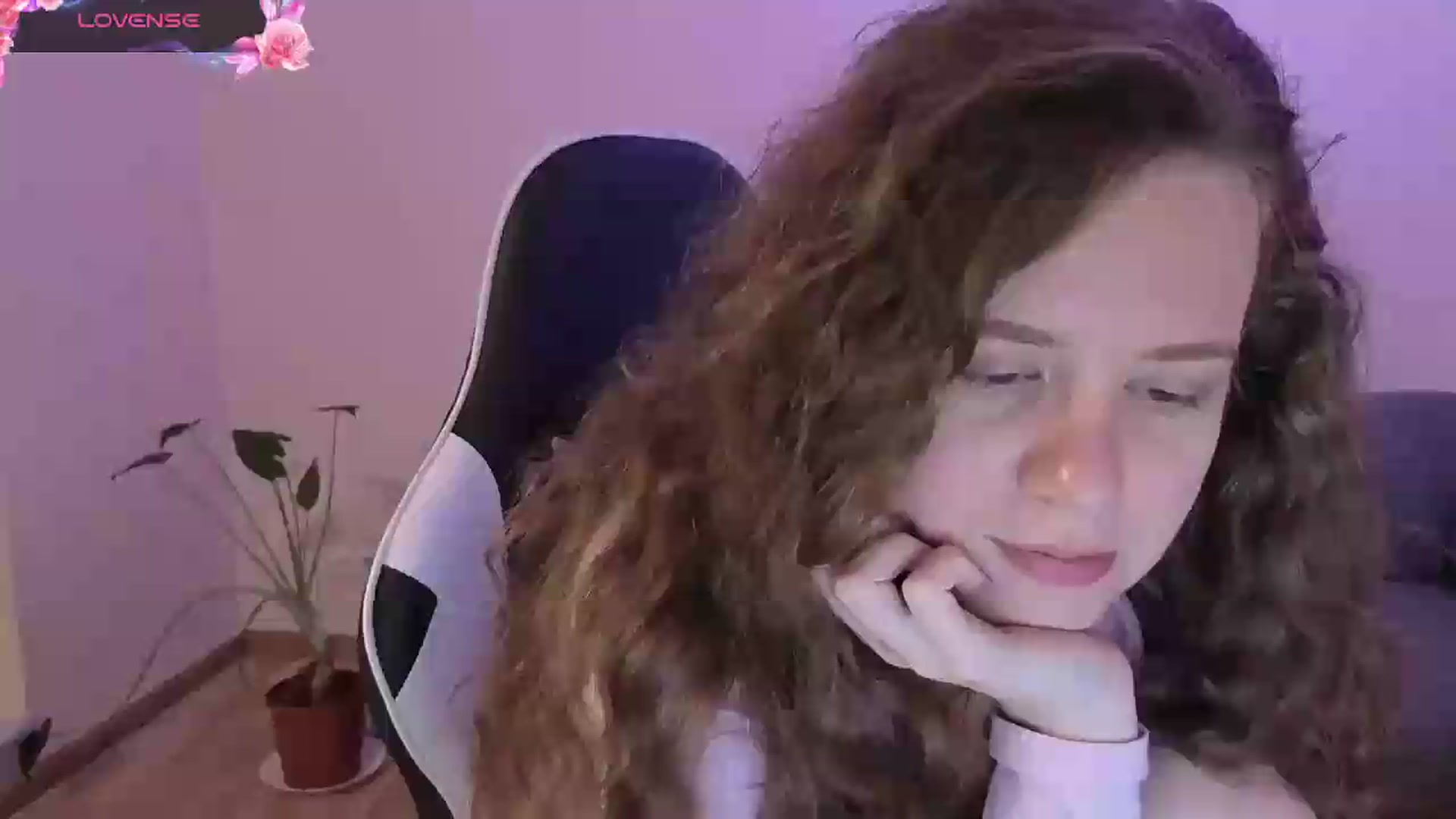 Gallery image thumbnail from BlueFlowerr's myfreecams stream on, 06/12/2026, 20:10 image 15 of 20
