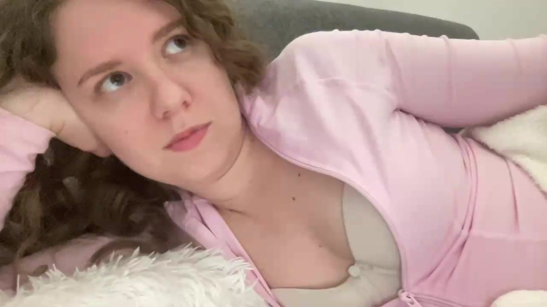 Gallery image thumbnail from BlueFlowerr's myfreecams stream on, 06/13/2026, 02:10 image 16 of 20