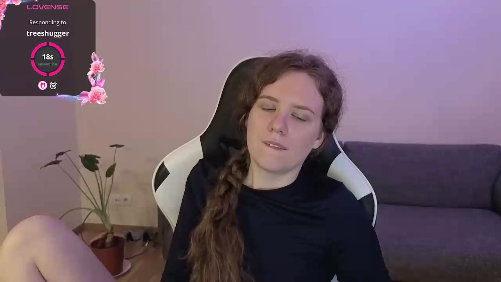 Gallery image thumbnail from BlueFlowerr's myfreecams stream on, 06/13/2026, 21:02 image 18 of 20