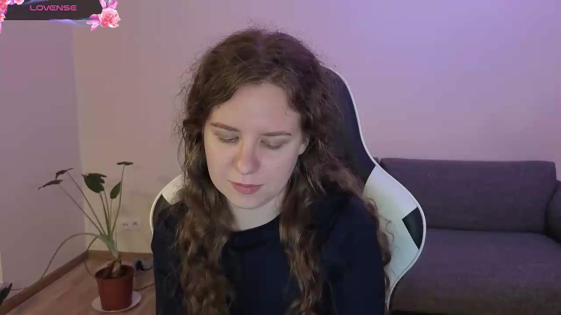 Gallery image thumbnail from BlueFlowerr's myfreecams stream on, 06/13/2026, 21:02 image 14 of 20
