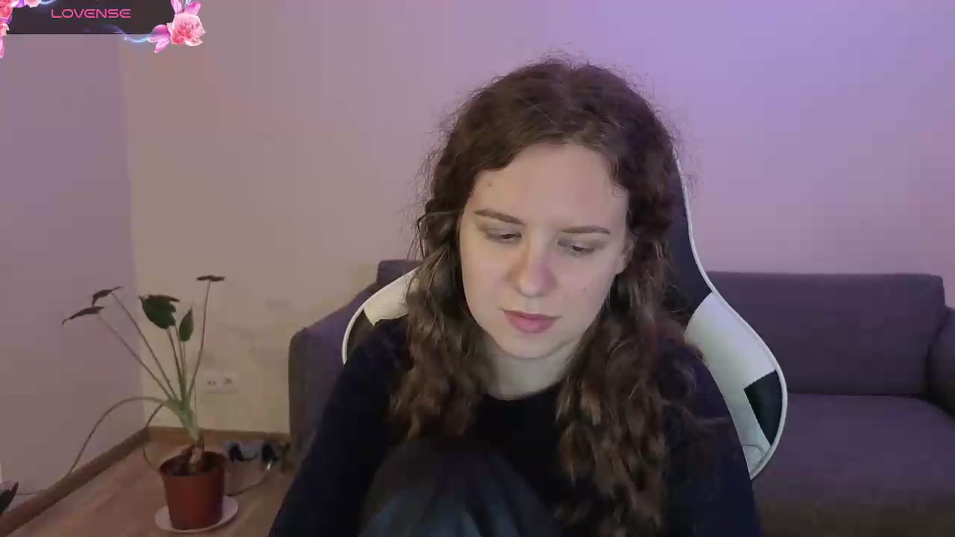 Gallery image thumbnail from BlueFlowerr's myfreecams stream on, 06/13/2026, 21:02 image 4 of 20