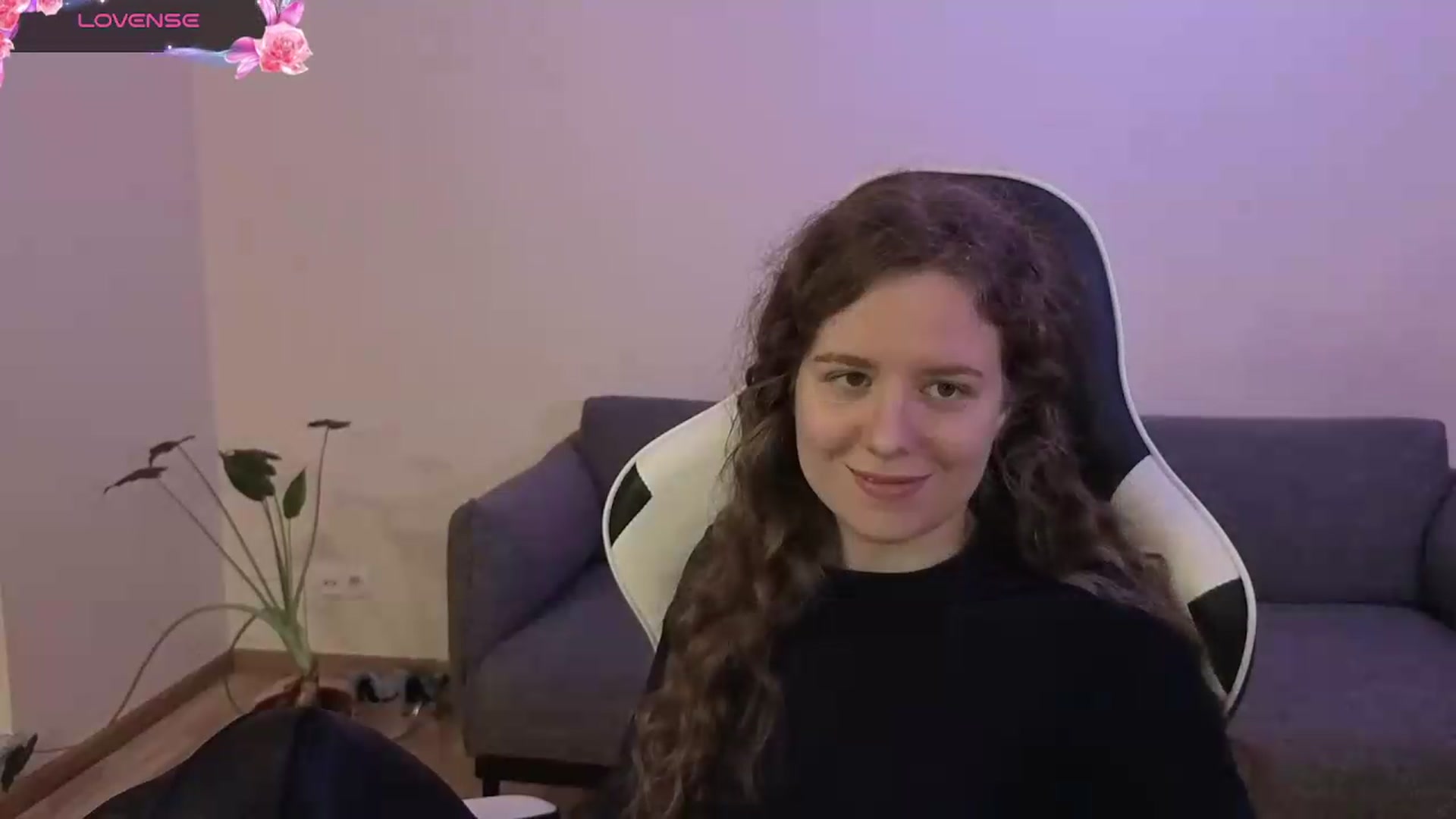 Gallery image thumbnail from BlueFlowerr's myfreecams stream on, 06/13/2026, 21:02 image 8 of 20