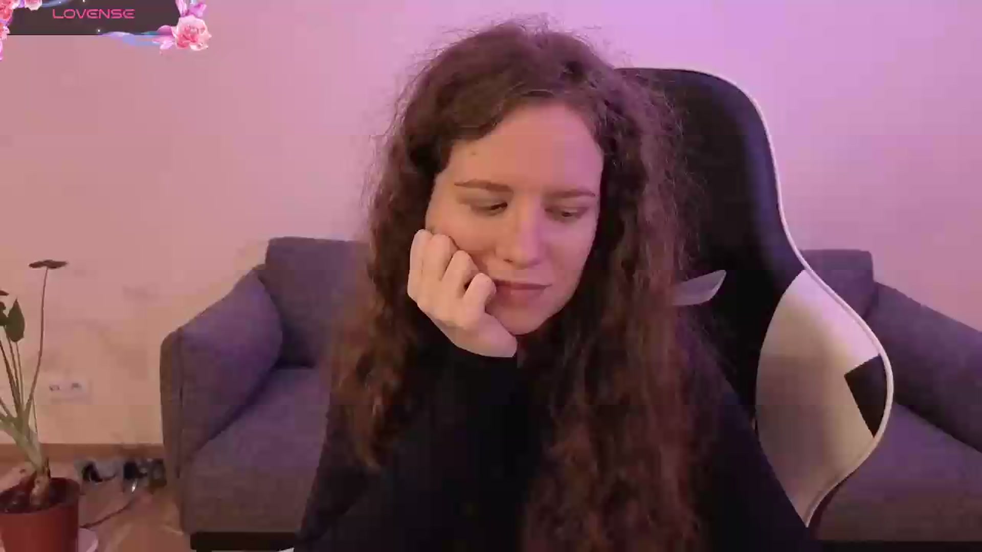 Gallery image thumbnail from BlueFlowerr's myfreecams stream on, 06/14/2026, 24:35 image 1 of 20