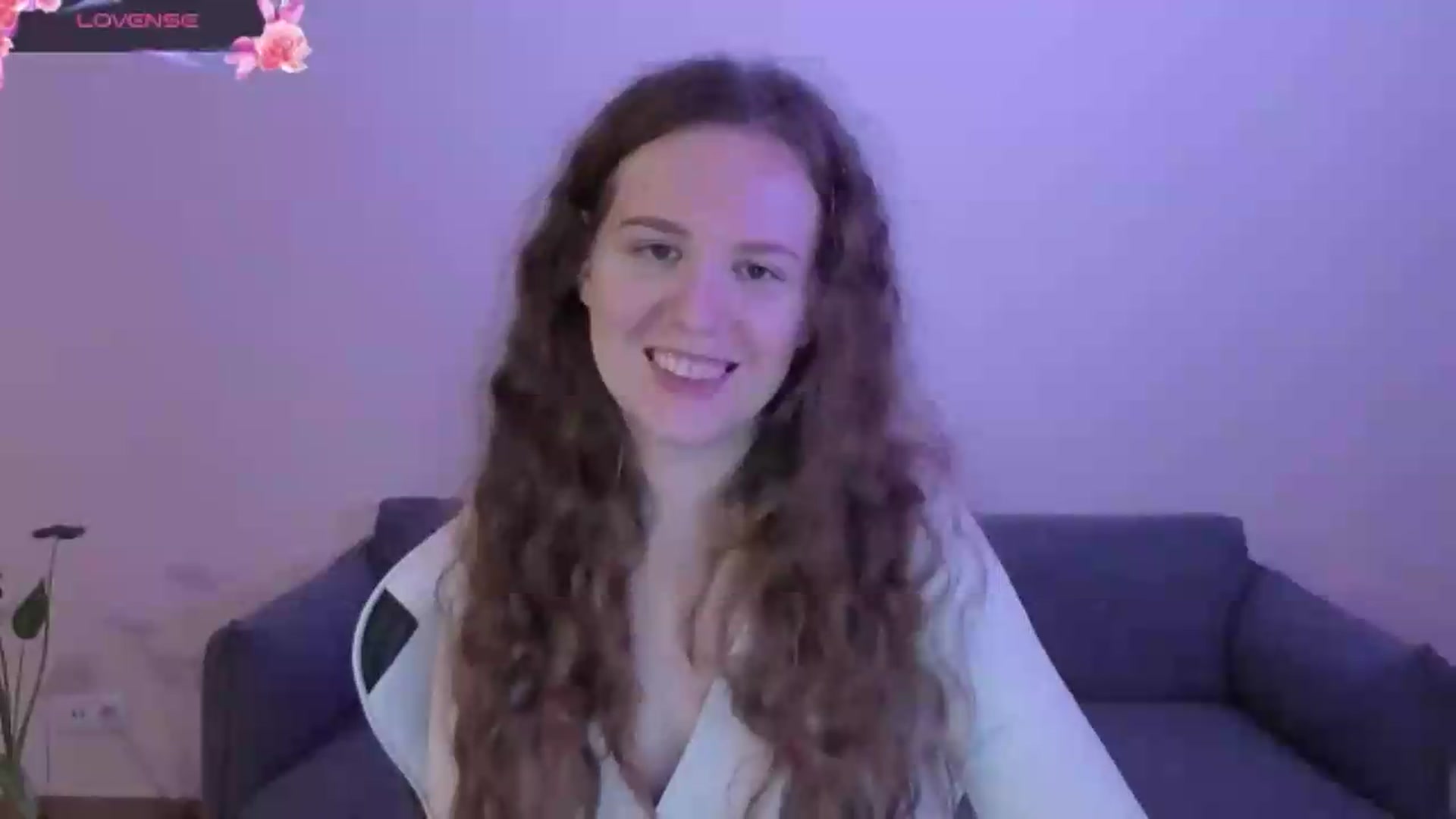 Gallery image thumbnail from BlueFlowerr's myfreecams stream on, 06/14/2026, 17:27 image 18 of 20