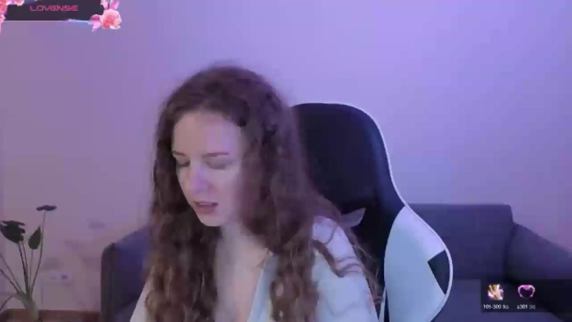Gallery image thumbnail from BlueFlowerr's myfreecams stream on, 06/14/2026, 19:23 image 3 of 20