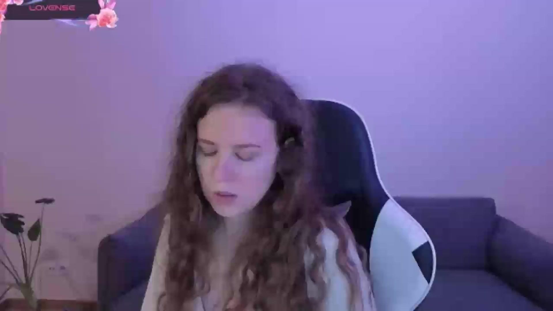 Gallery image thumbnail from BlueFlowerr's myfreecams stream on, 06/14/2026, 19:23 image 16 of 20