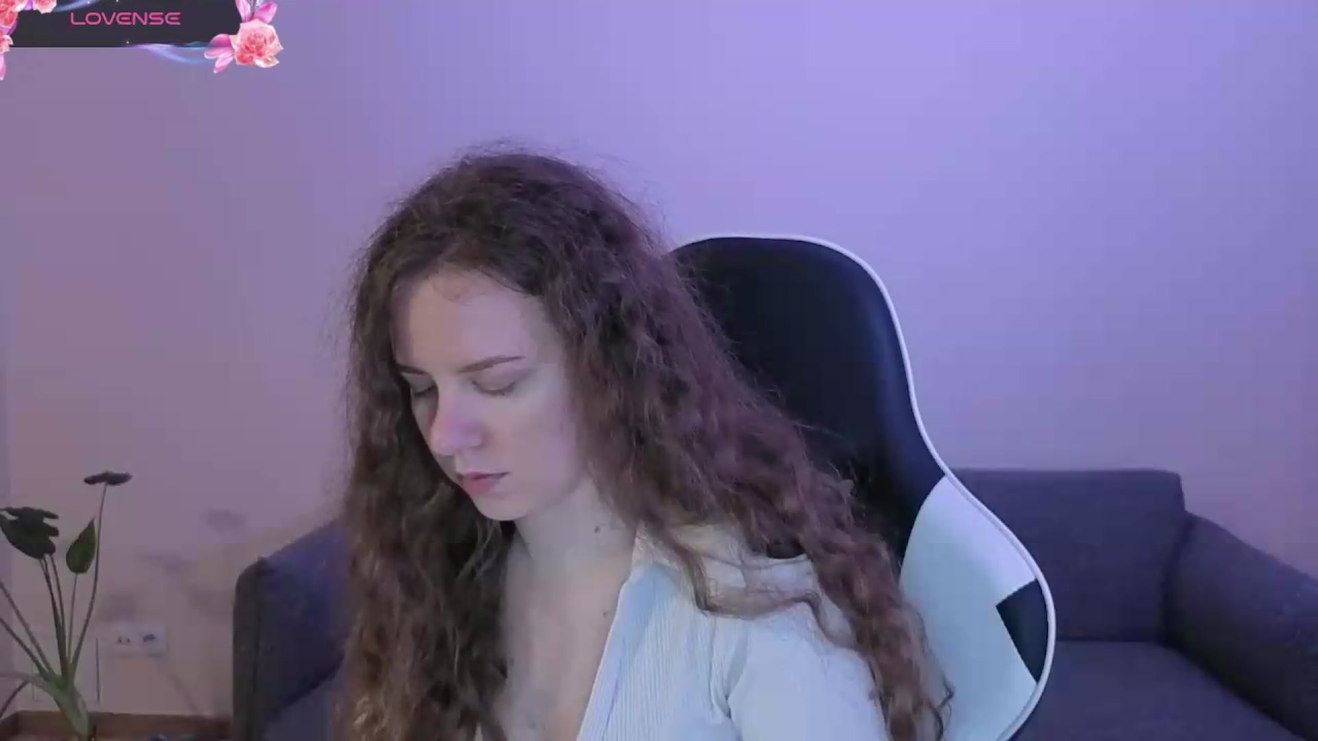 Gallery image thumbnail from BlueFlowerr's myfreecams stream on, 06/14/2026, 19:23 image 6 of 20
