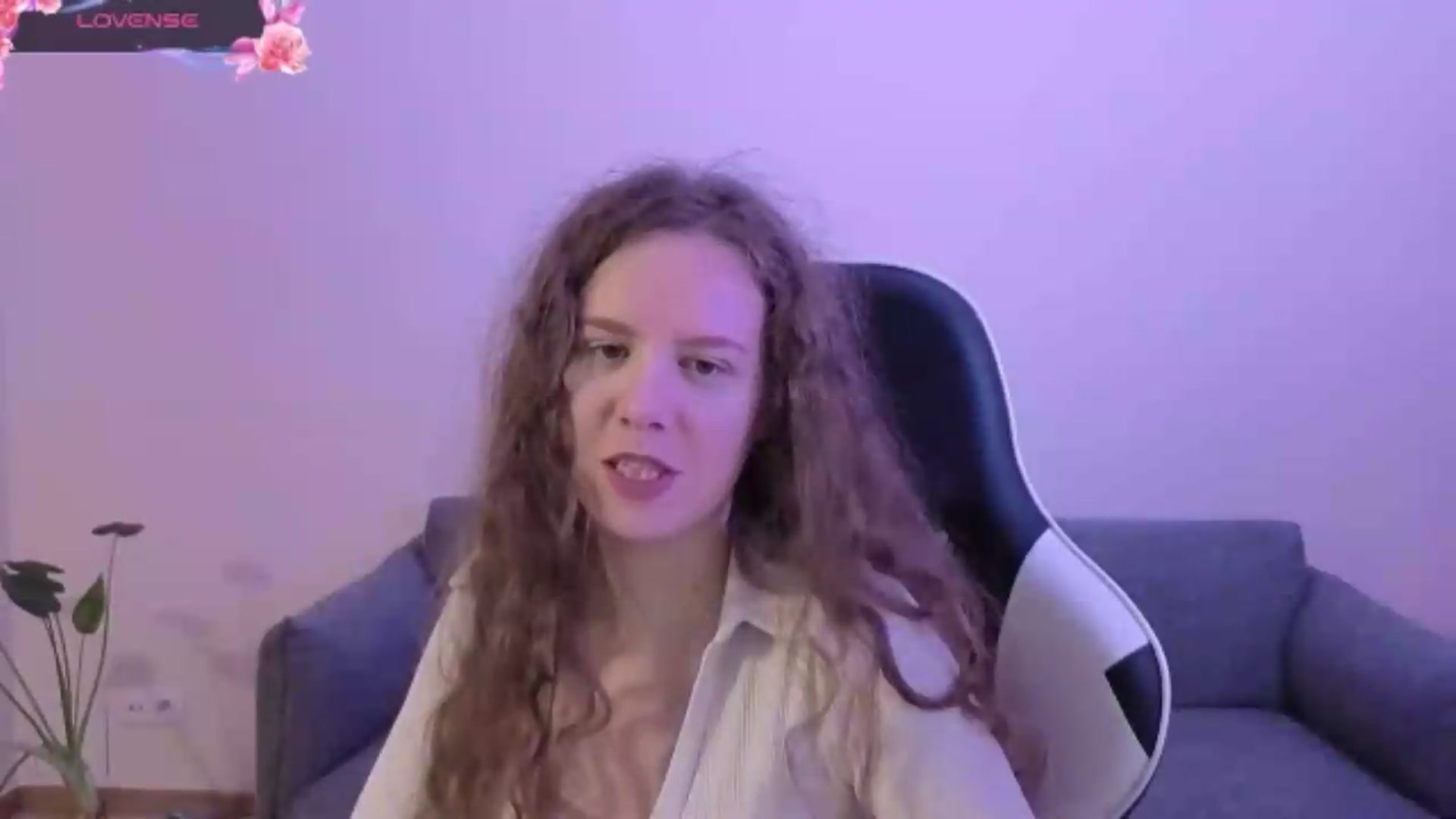 Gallery image thumbnail from BlueFlowerr's myfreecams stream on, 06/14/2026, 19:23 image 9 of 20