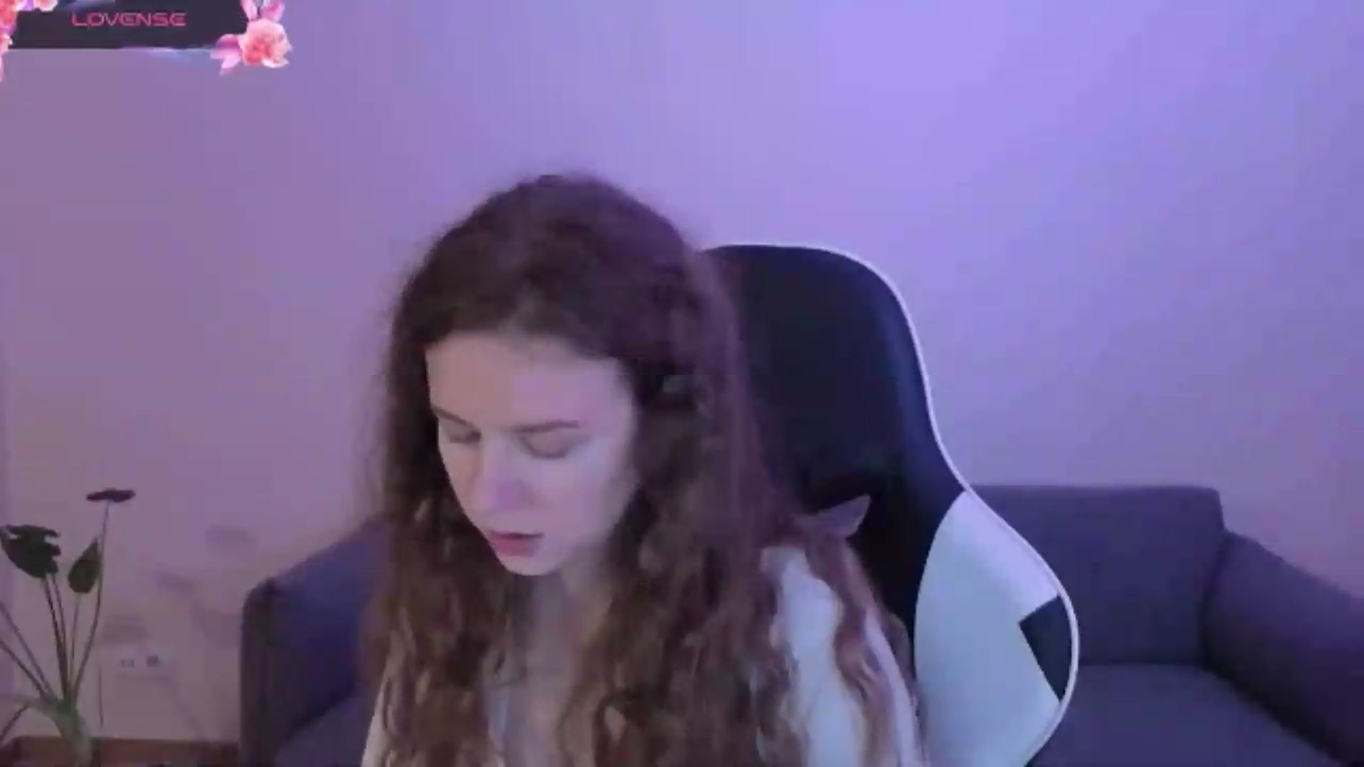 Gallery image thumbnail from BlueFlowerr's myfreecams stream on, 06/14/2026, 19:23 image 17 of 20