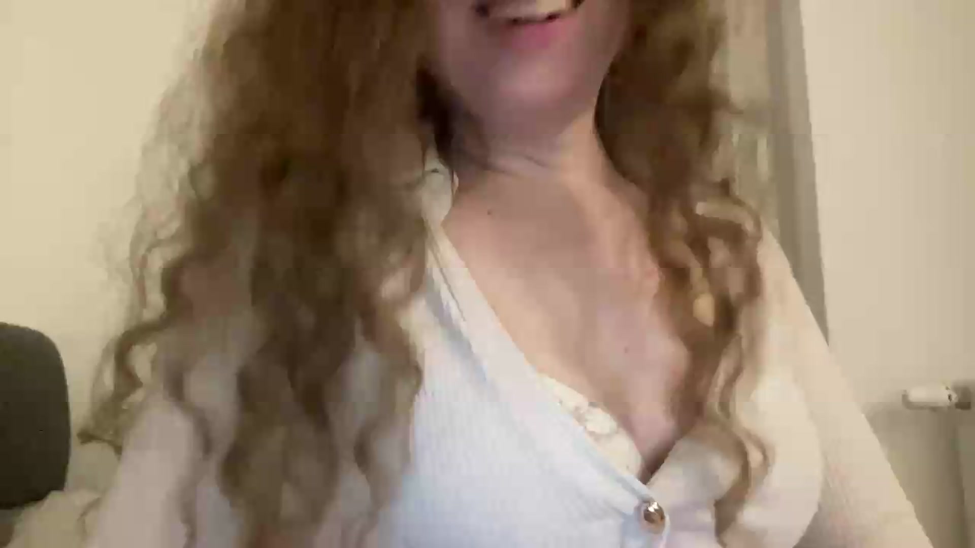 Gallery image thumbnail from BlueFlowerr's myfreecams stream on, 06/15/2026, 02:27 image 16 of 20
