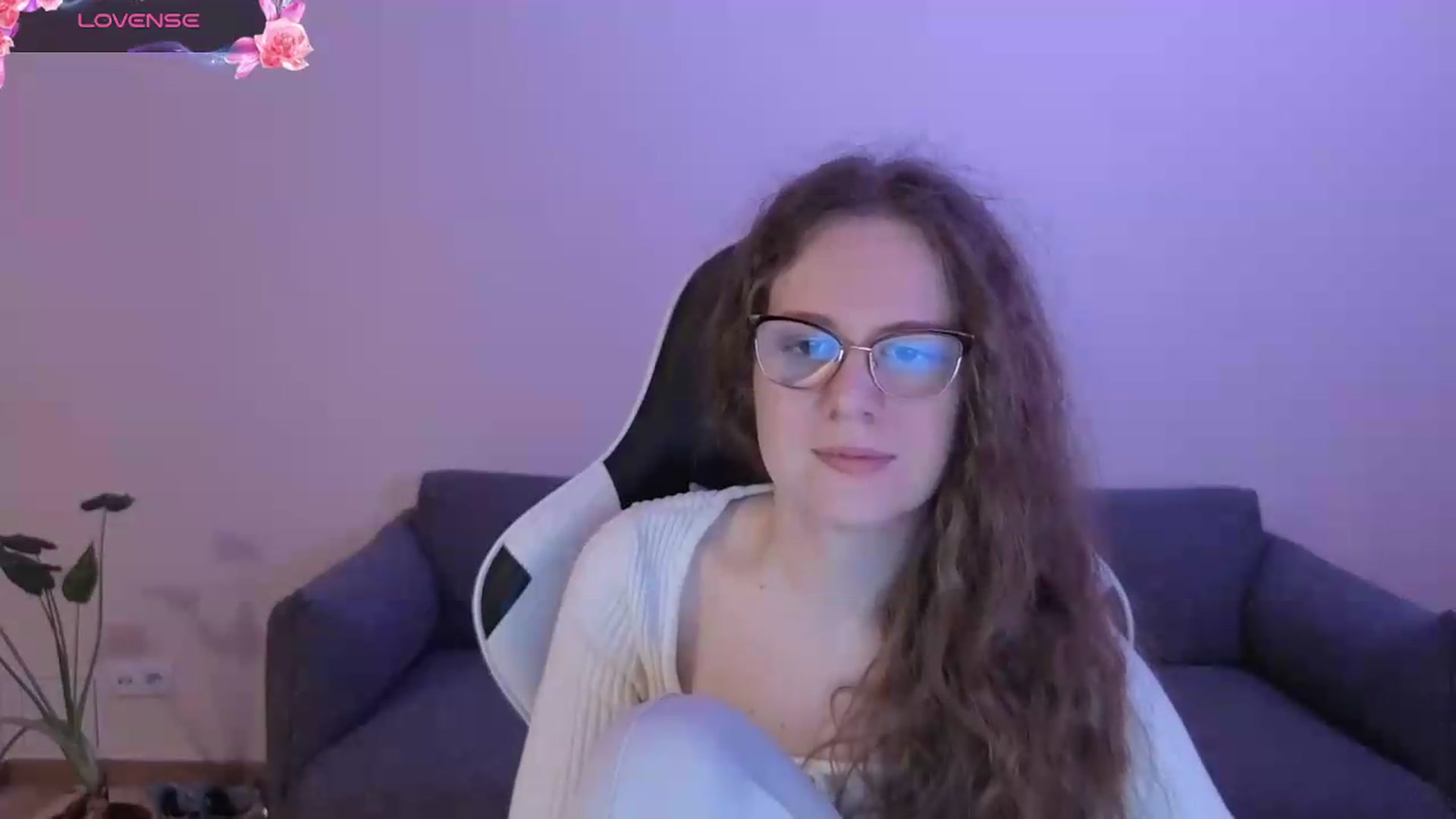 Gallery image thumbnail from BlueFlowerr's myfreecams stream on, 06/15/2026, 17:23 image 7 of 20