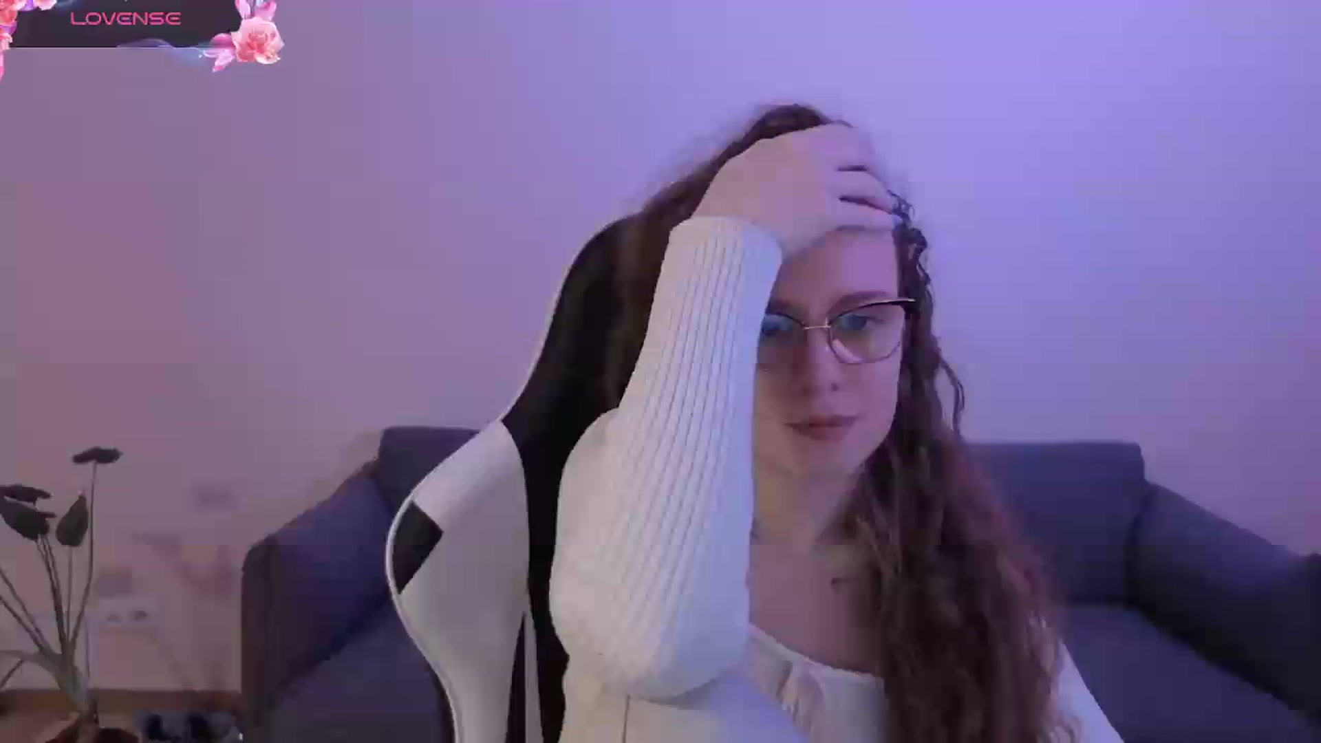Gallery image thumbnail from BlueFlowerr's myfreecams stream on, 06/15/2026, 17:23 image 12 of 20