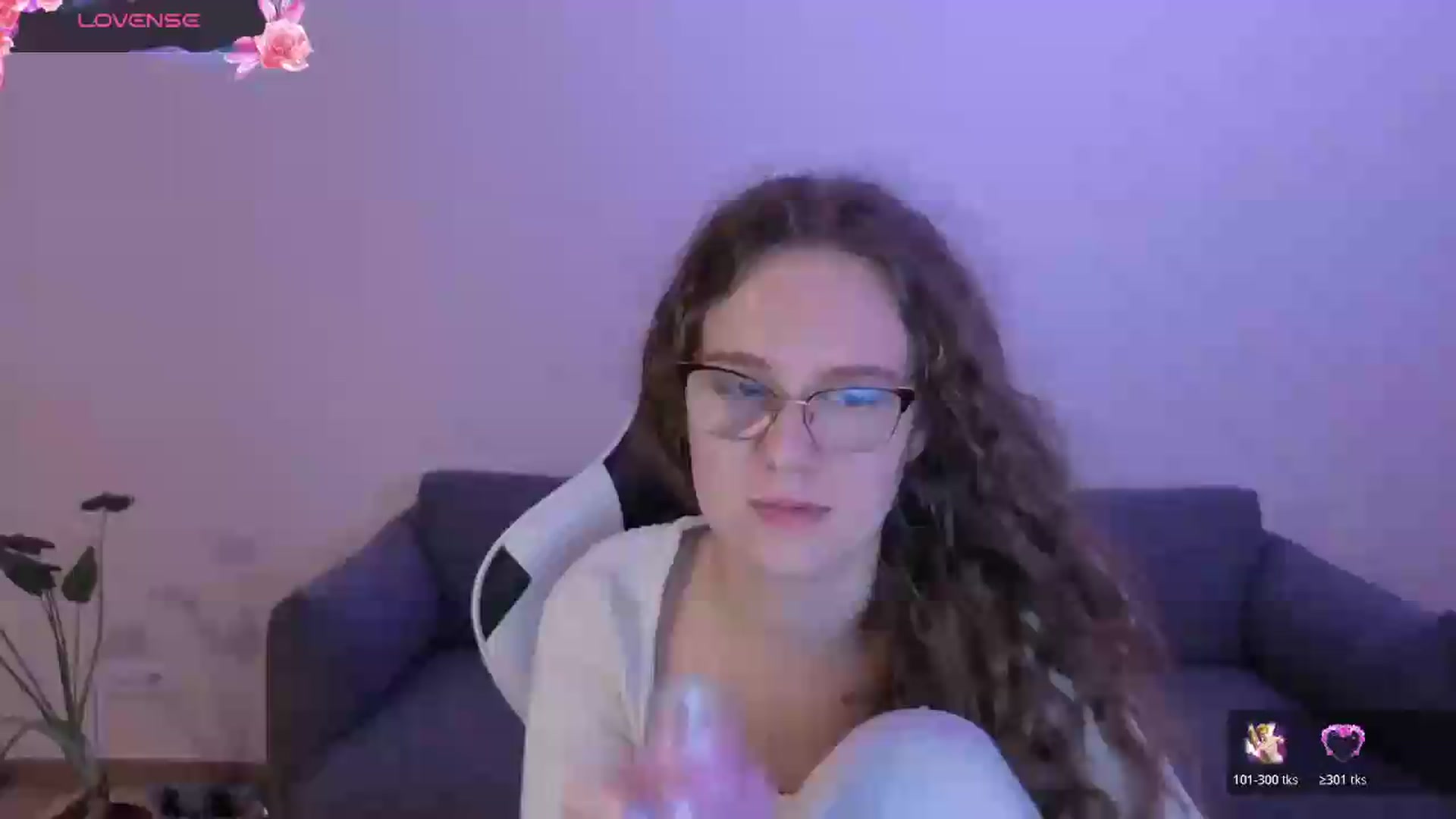 Gallery image thumbnail from BlueFlowerr's myfreecams stream on, 06/15/2026, 17:23 image 9 of 20
