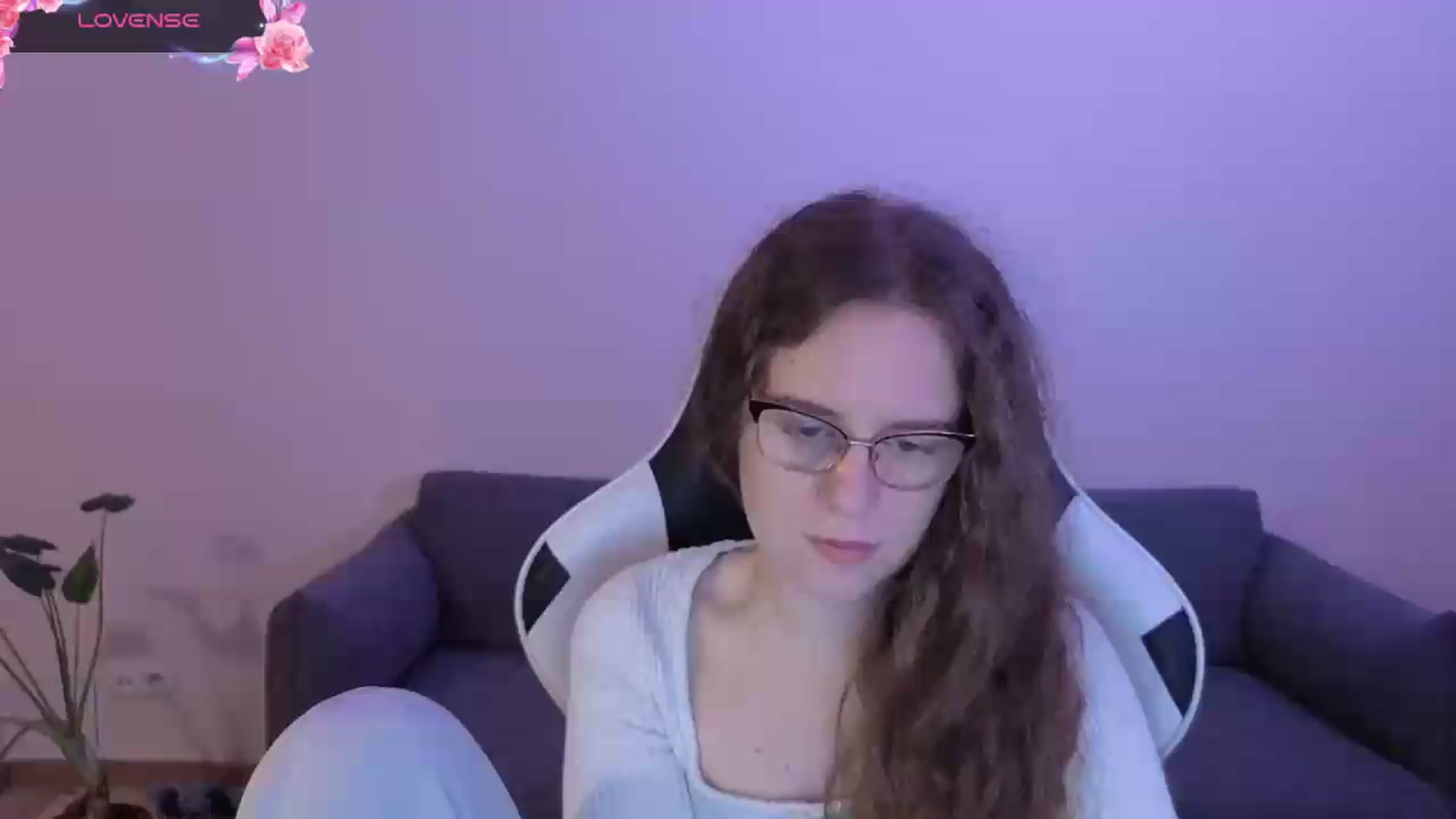 Gallery image thumbnail from BlueFlowerr's myfreecams stream on, 06/15/2026, 17:23 image 1 of 20