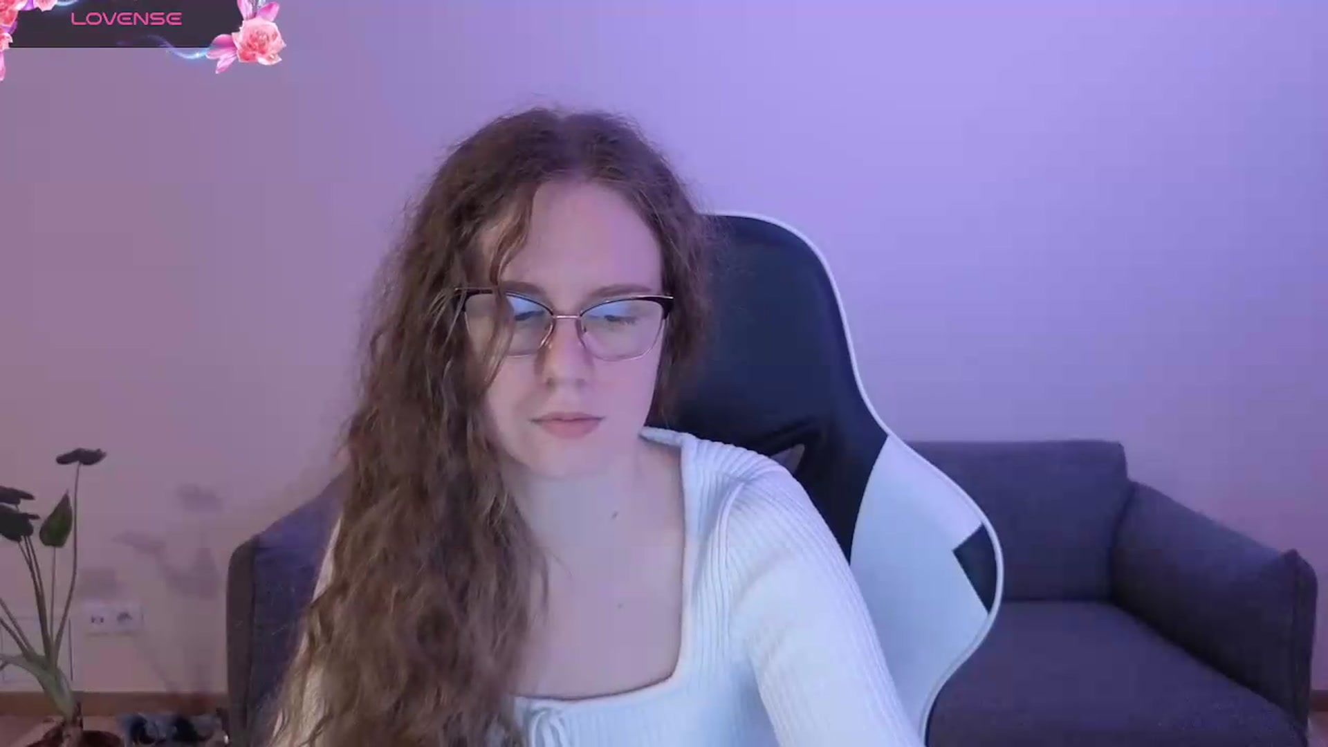 Gallery image thumbnail from BlueFlowerr's myfreecams stream on, 06/15/2026, 18:14 image 3 of 20