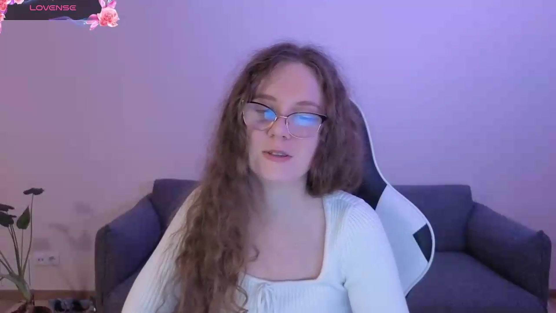 Gallery image thumbnail from BlueFlowerr's myfreecams stream on, 06/15/2026, 18:14 image 20 of 20