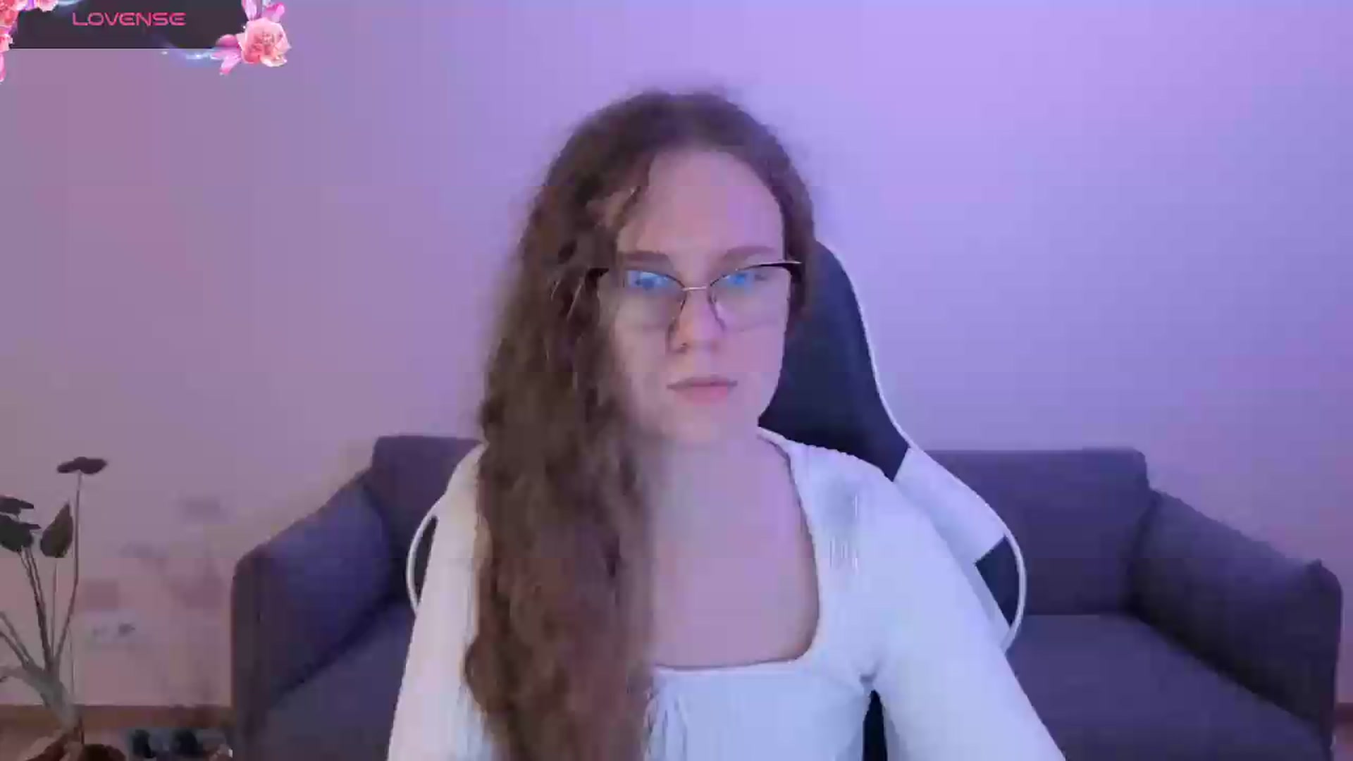 Gallery image thumbnail from BlueFlowerr's myfreecams stream on, 06/15/2026, 18:14 image 1 of 20