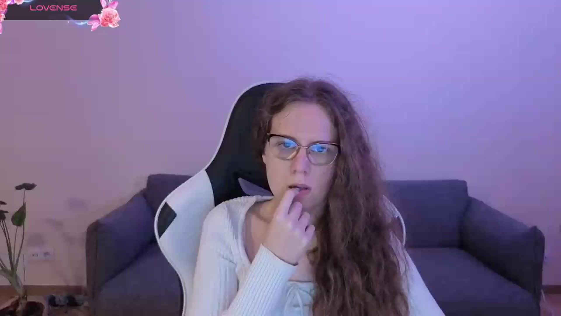 Gallery image thumbnail from BlueFlowerr's myfreecams stream on, 06/15/2026, 21:05 image 9 of 20