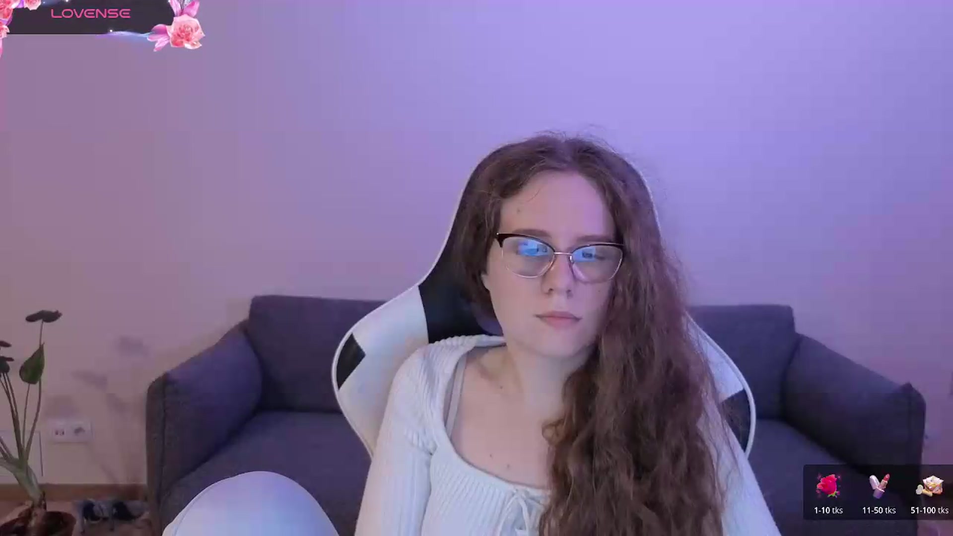 Gallery image thumbnail from BlueFlowerr's myfreecams stream on, 06/15/2026, 21:05 image 19 of 20
