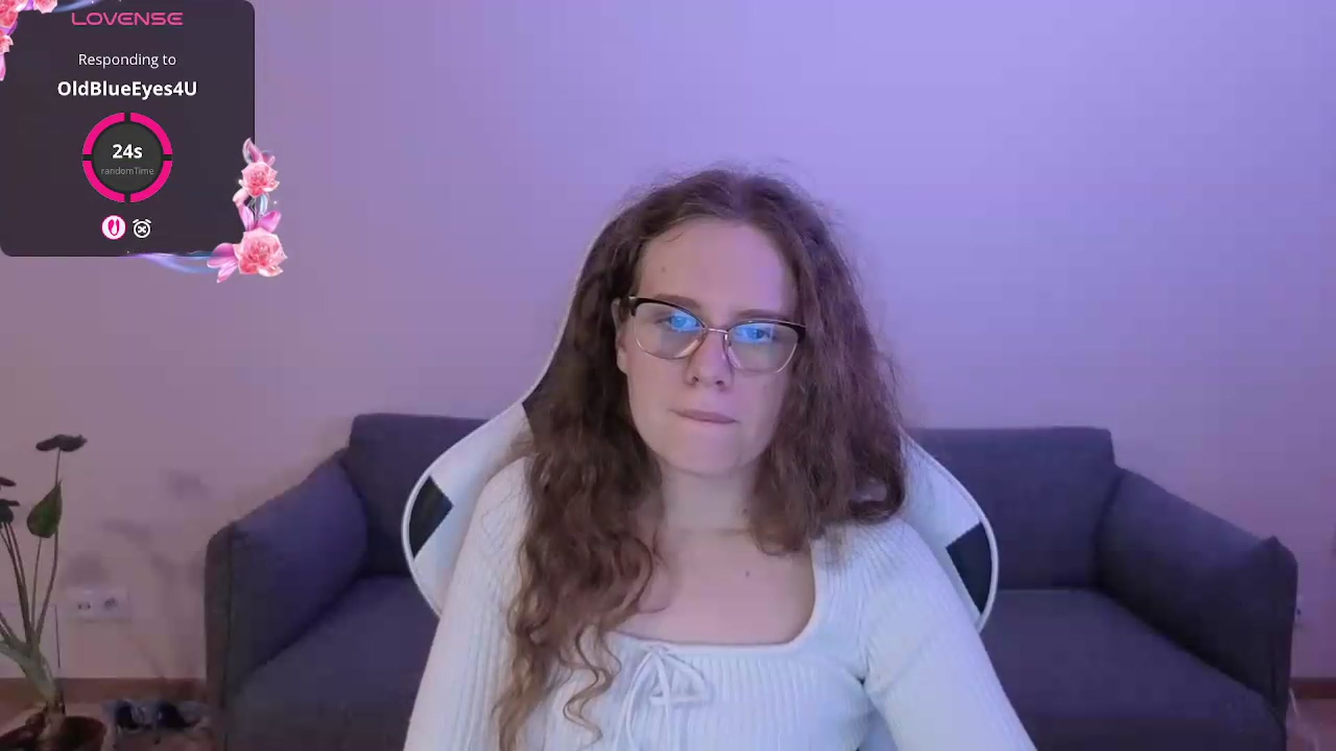 Gallery image thumbnail from BlueFlowerr's myfreecams stream on, 06/15/2026, 21:05 image 4 of 20