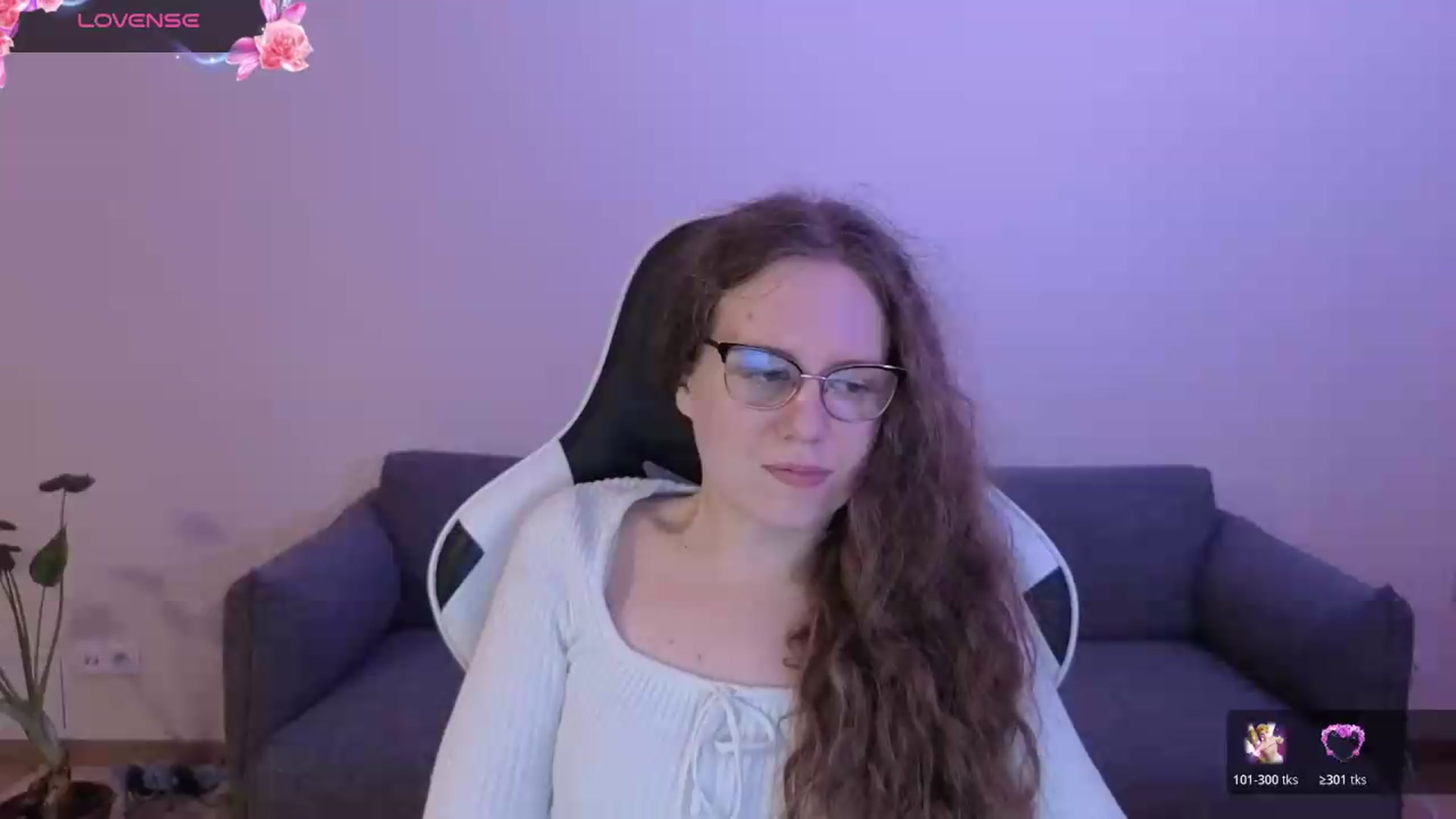 Gallery image thumbnail from BlueFlowerr's myfreecams stream on, 06/15/2026, 21:05 image 5 of 20