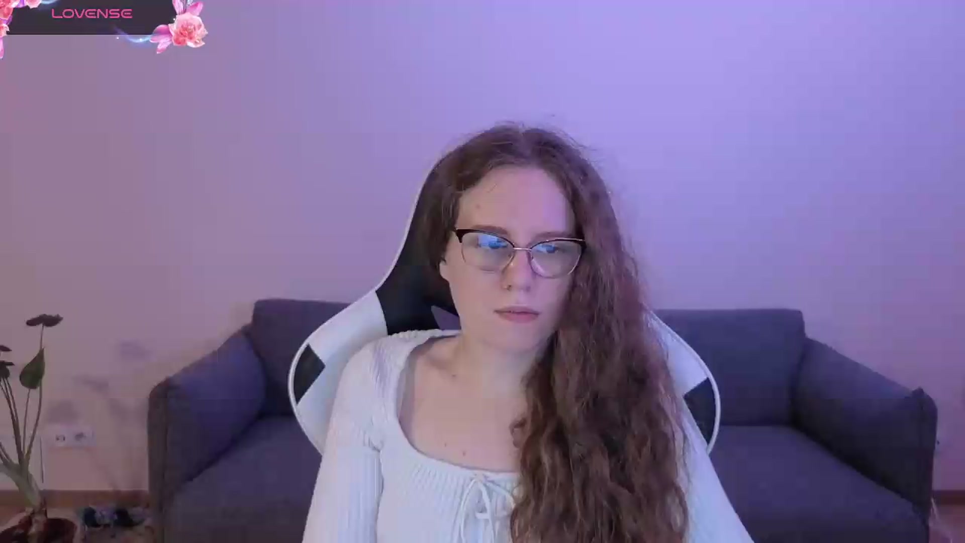 Gallery image thumbnail from BlueFlowerr's myfreecams stream on, 06/15/2026, 21:05 image 7 of 20