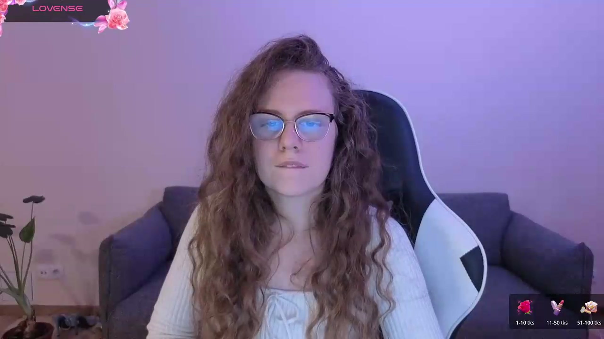 Gallery image thumbnail from BlueFlowerr's myfreecams stream on, 06/15/2026, 21:59 image 17 of 20