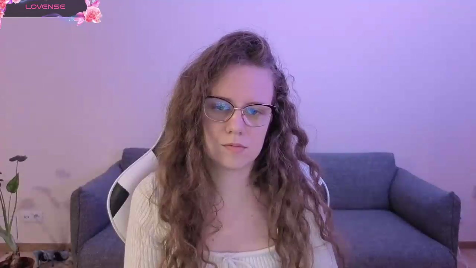 Gallery image thumbnail from BlueFlowerr's myfreecams stream on, 06/15/2026, 21:59 image 6 of 20