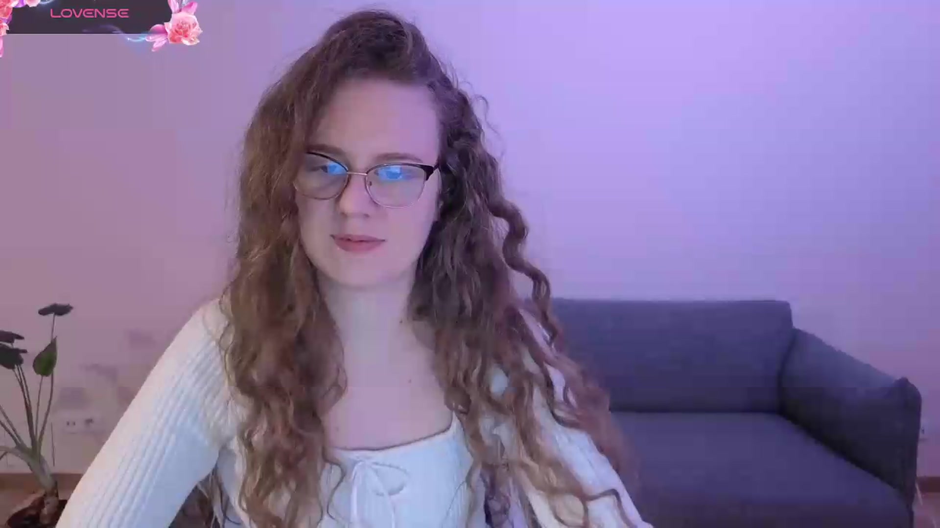 Gallery image thumbnail from BlueFlowerr's myfreecams stream on, 06/15/2026, 21:59 image 3 of 20
